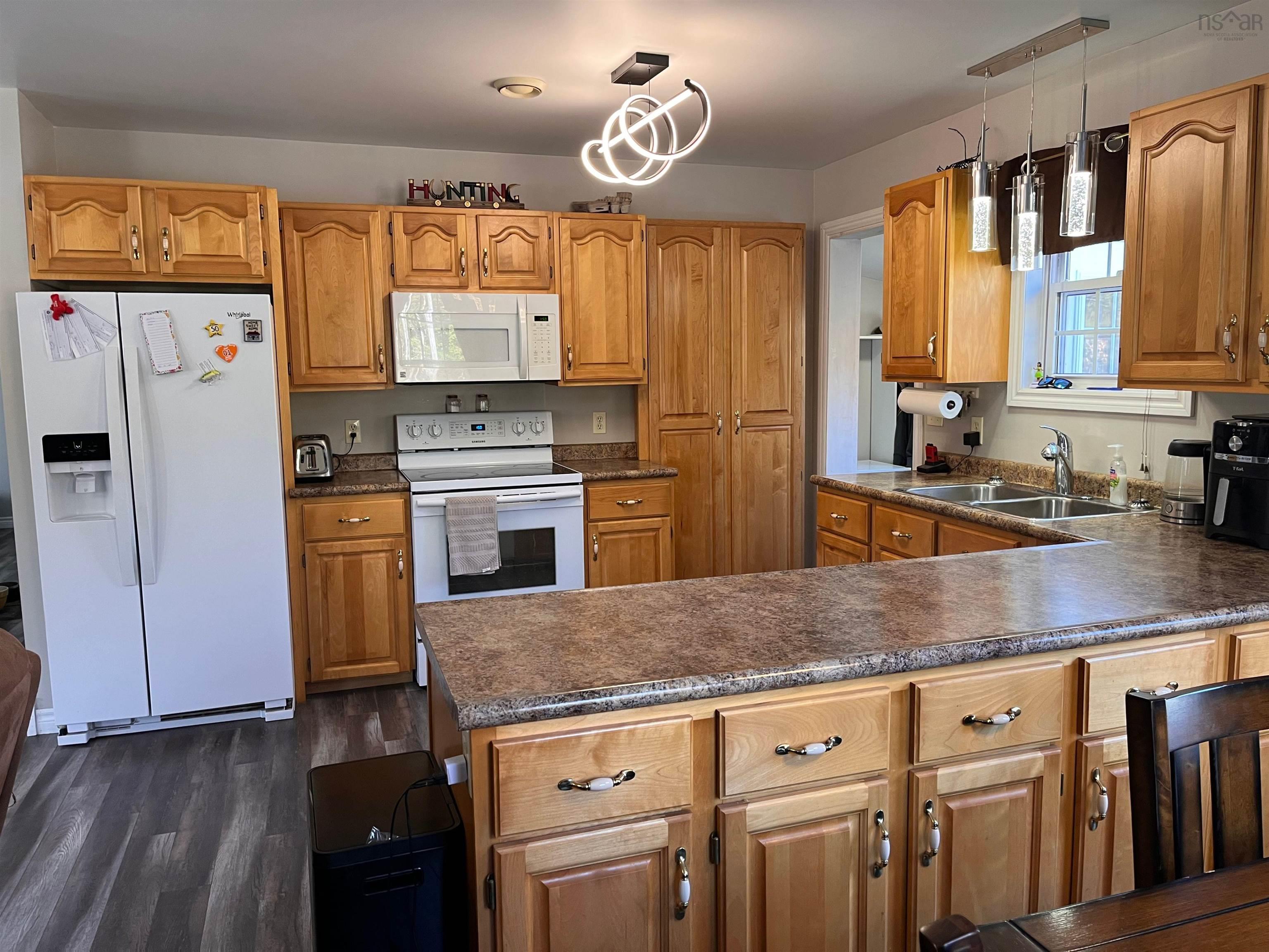 $469,000.00: 835 Highway 203, Kemptville