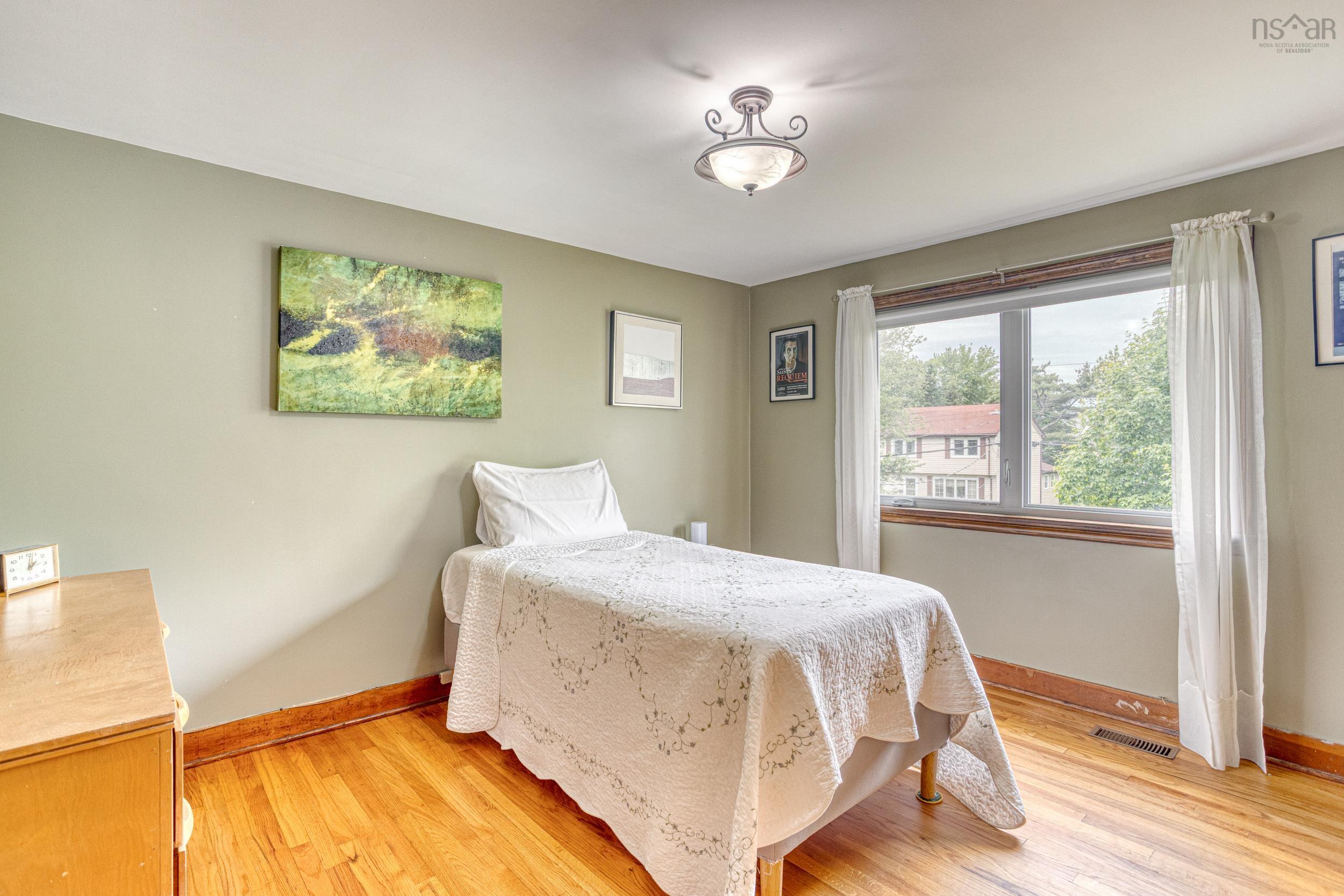 38 Lawson Avenue, Dartmouth, NS (MLS 202516258)