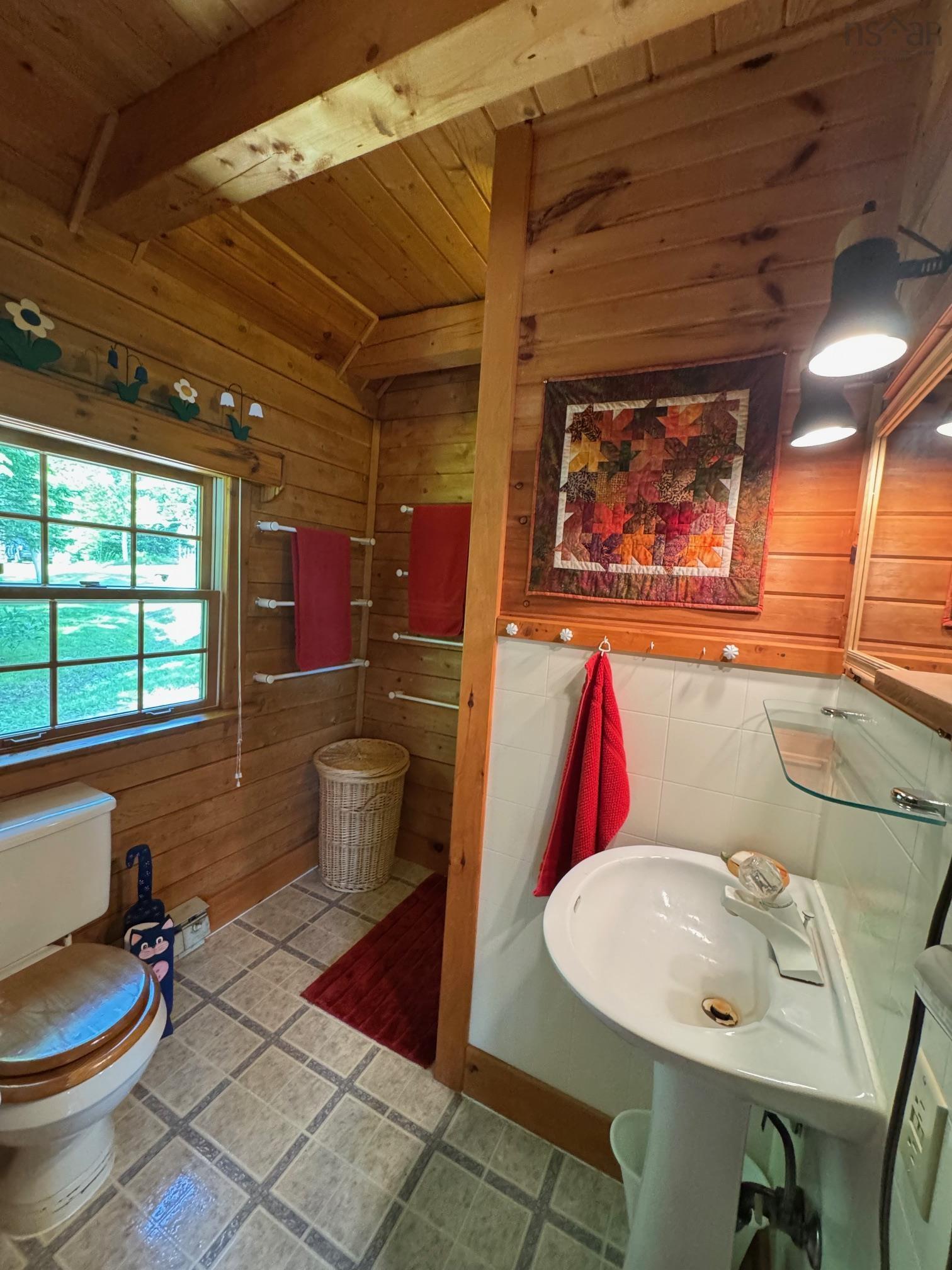 $399,000.00: 64 Birch Pond Lane, West Bay Marshes