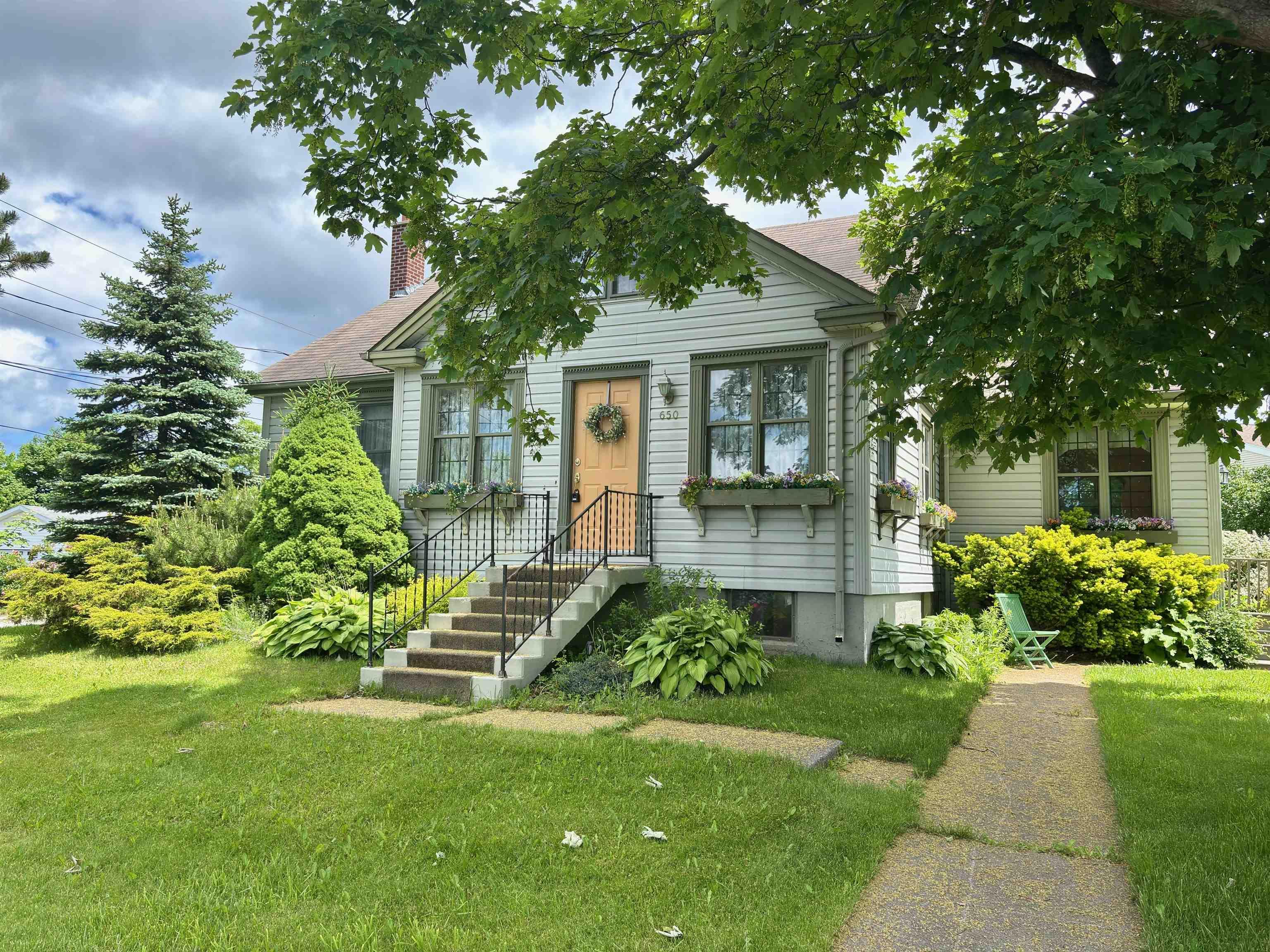 $269,900.00: 650 George Street, New Waterford