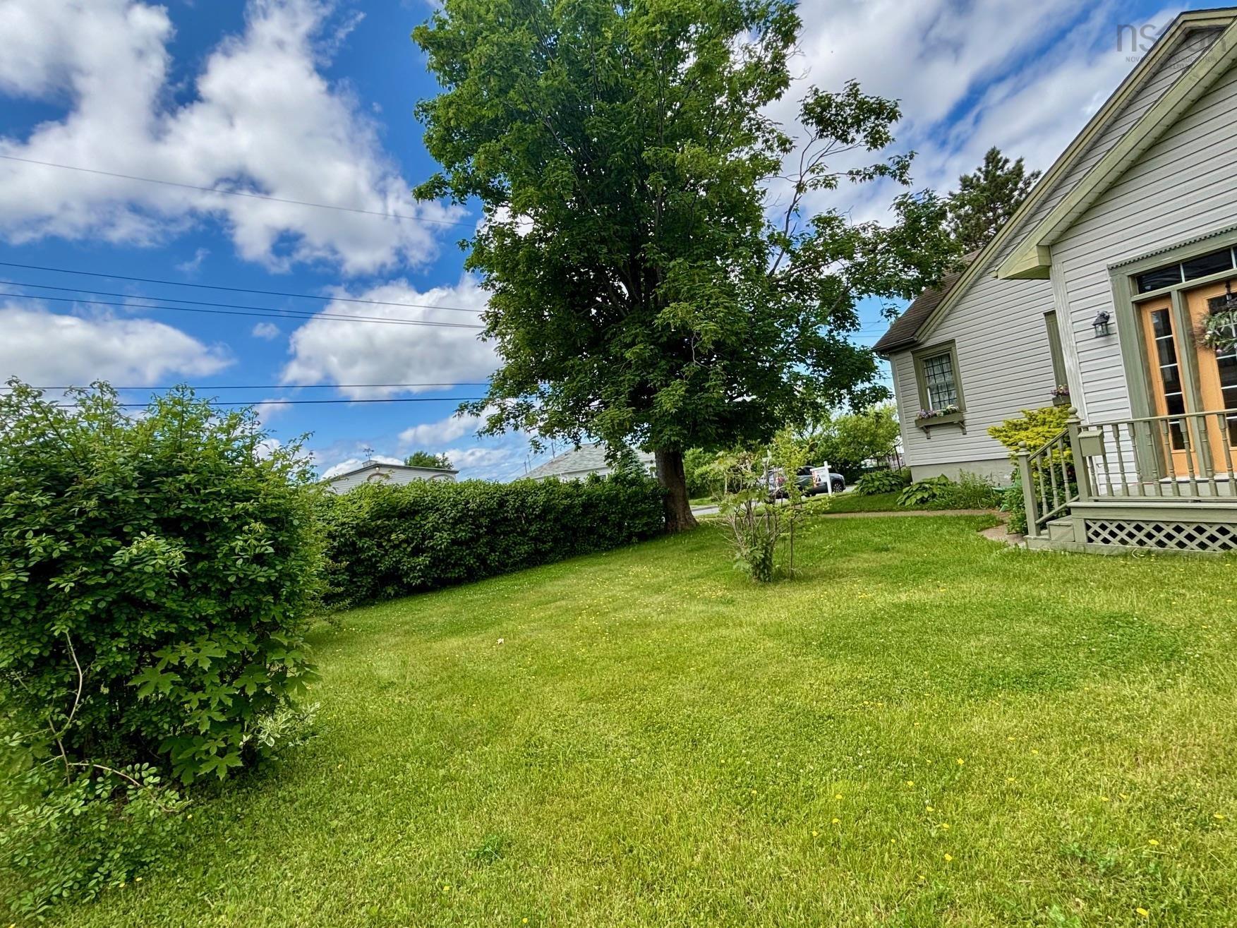 $269,900.00: 650 George Street, New Waterford