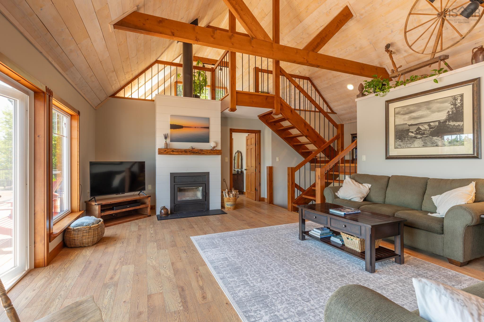 $1,290,000.00: 1043 Chemin Tittle Road, Surettes Island