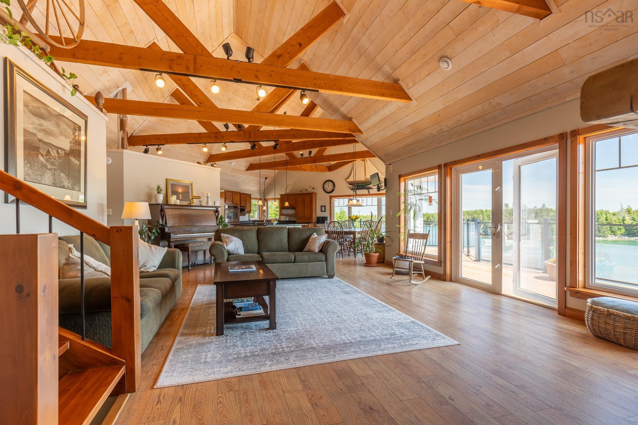 $1,290,000.00: 1043 Chemin Tittle Road, Surettes Island