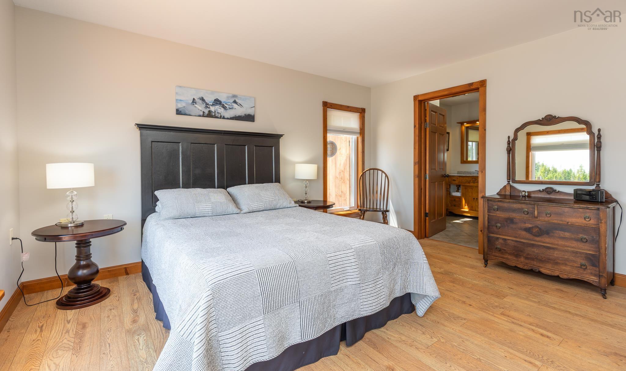 $1,290,000.00: 1043 Chemin Tittle Road, Surettes Island