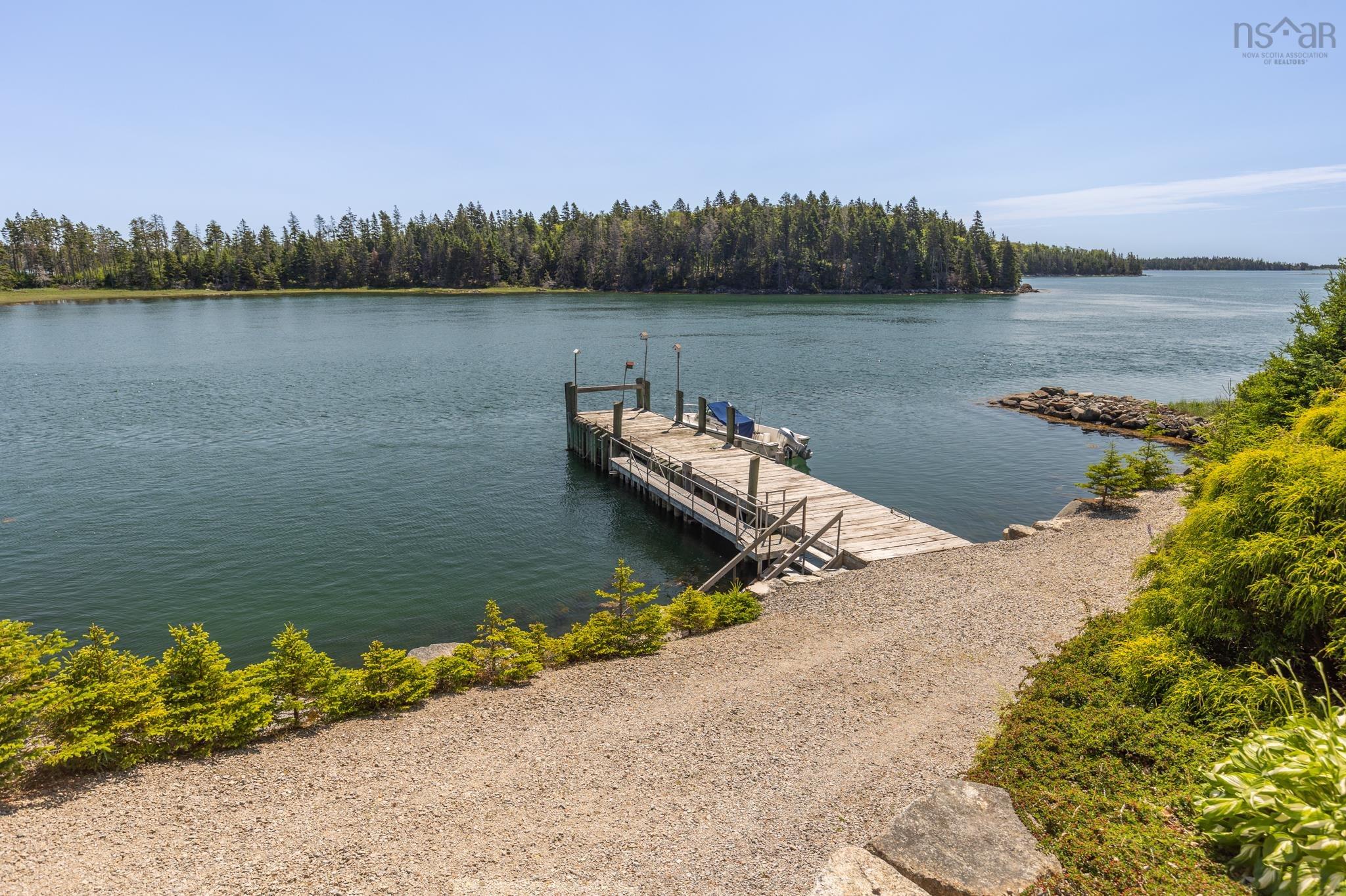 $1,290,000.00: 1043 Chemin Tittle Road, Surettes Island