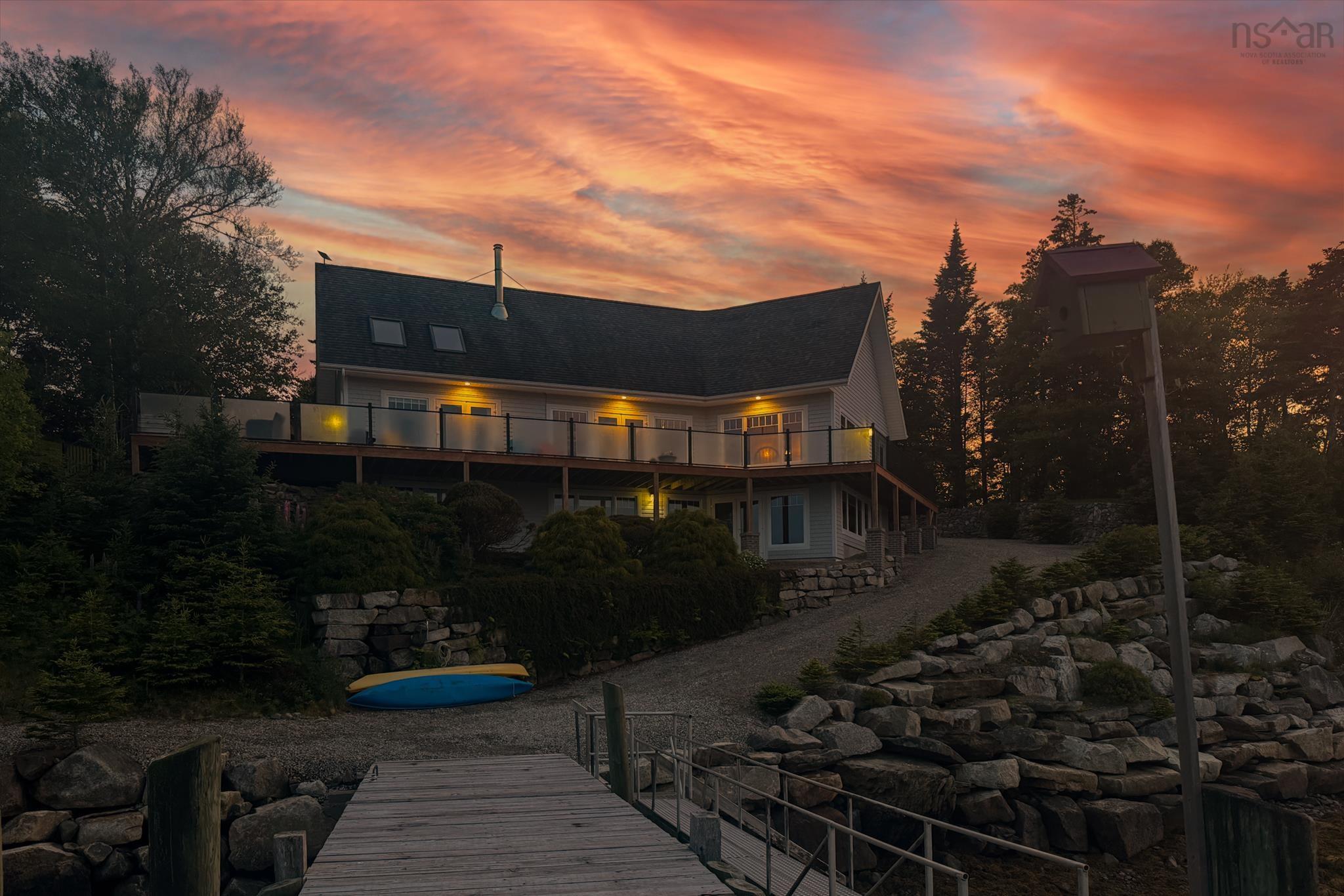 $1,290,000.00: 1043 Chemin Tittle Road, Surettes Island
