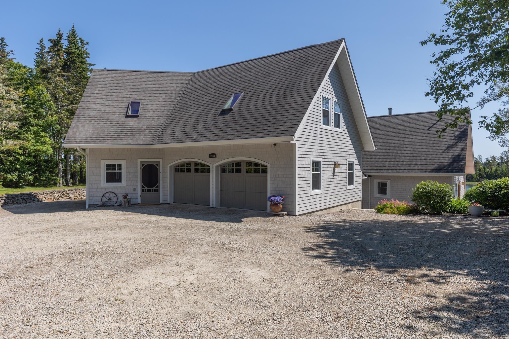 $1,290,000.00: 1043 Chemin Tittle Road, Surettes Island