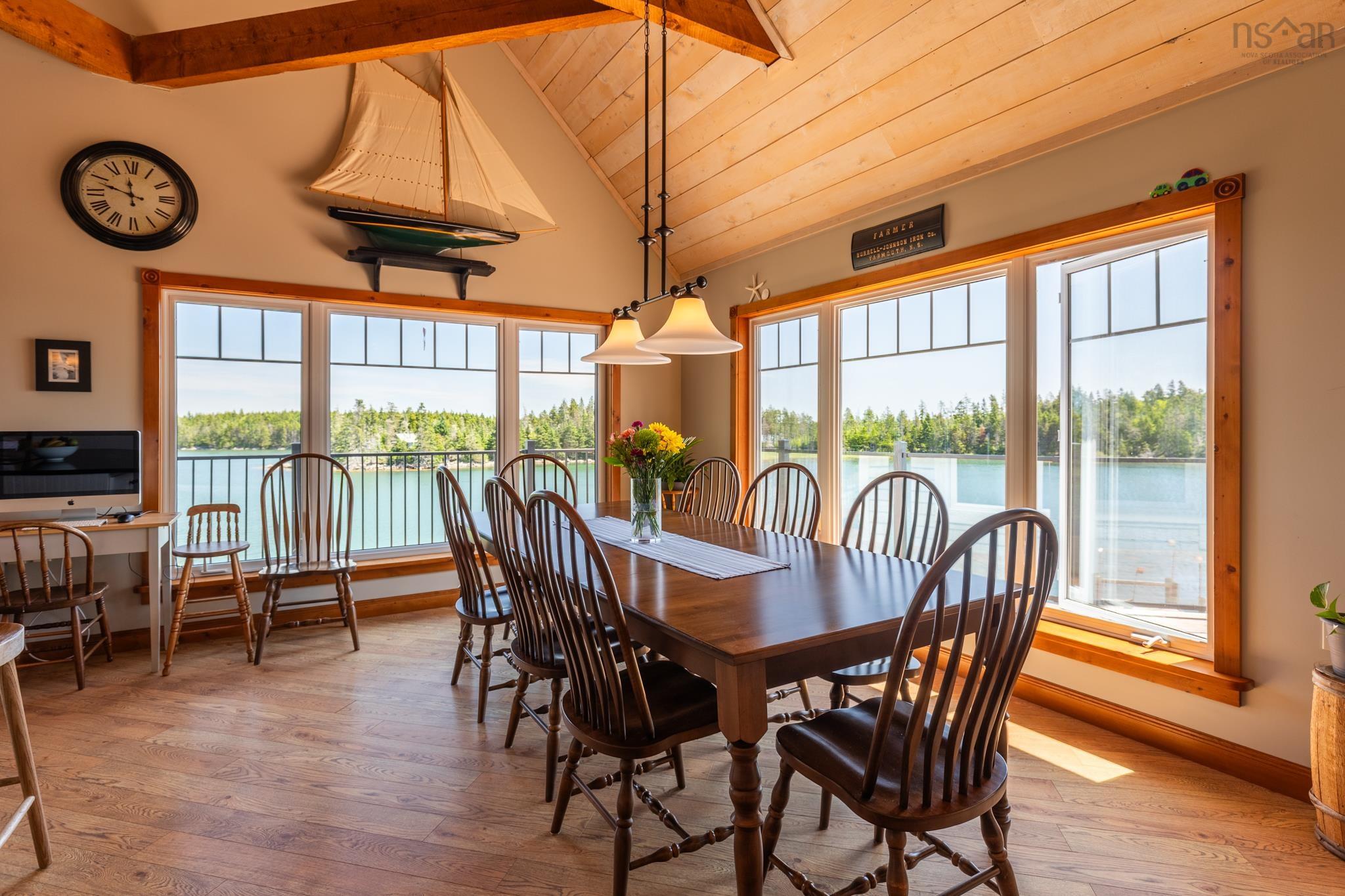 $1,290,000.00: 1043 Chemin Tittle Road, Surettes Island