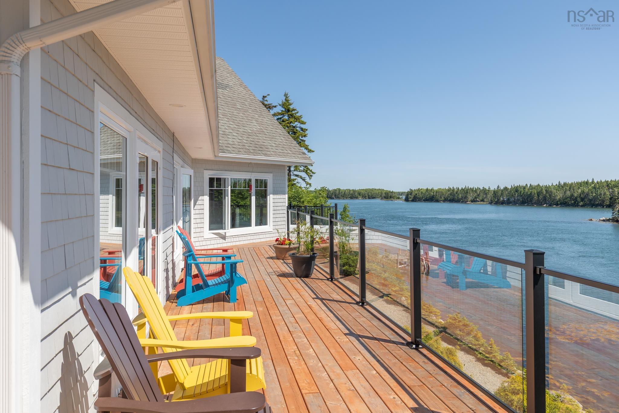 $1,290,000.00: 1043 Chemin Tittle Road, Surettes Island