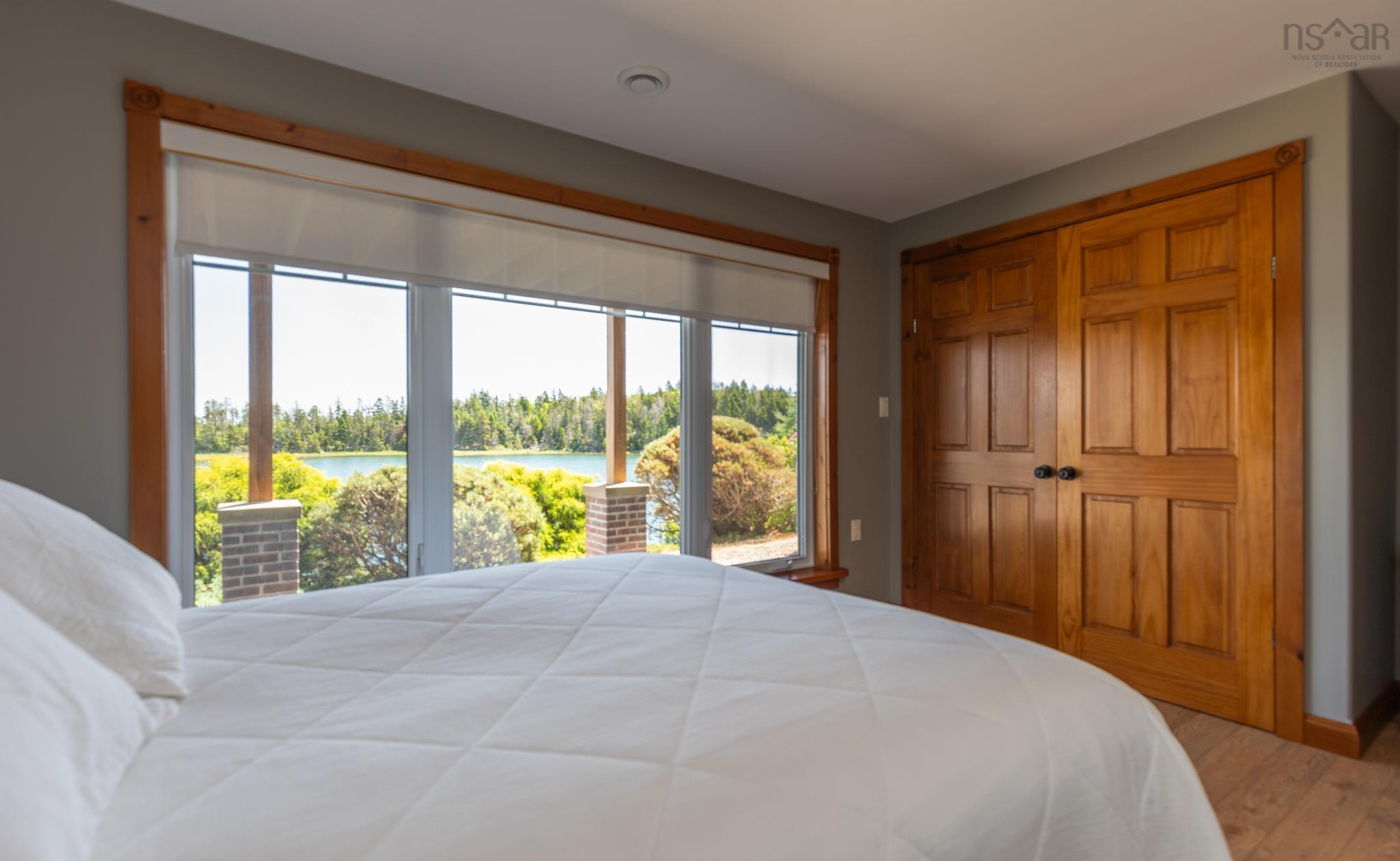 $1,290,000.00: 1043 Chemin Tittle Road, Surettes Island