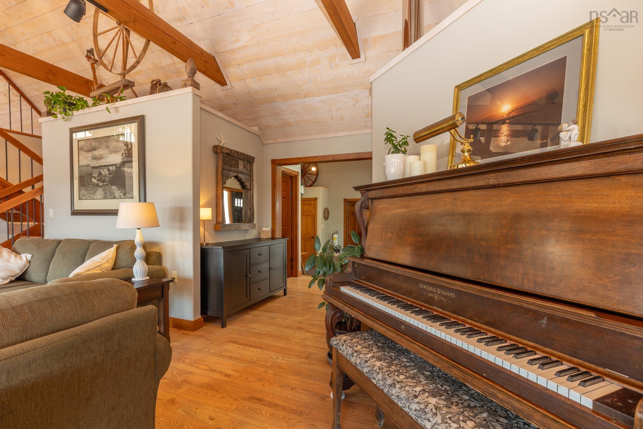 $1,290,000.00: 1043 Chemin Tittle Road, Surettes Island