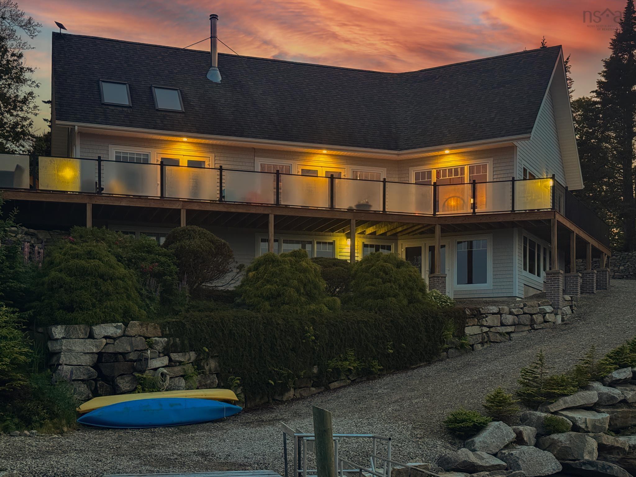 $1,290,000.00: 1043 Chemin Tittle Road, Surettes Island