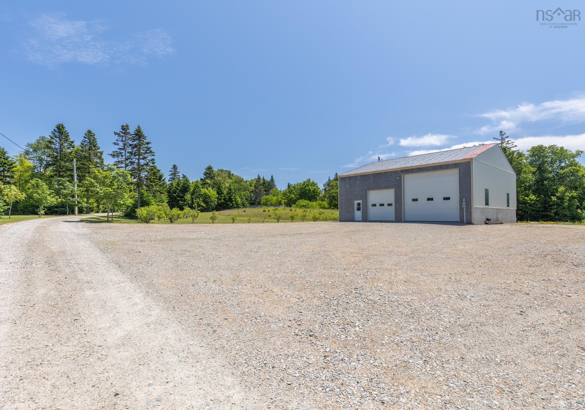 $1,290,000.00: 1043 Chemin Tittle Road, Surettes Island