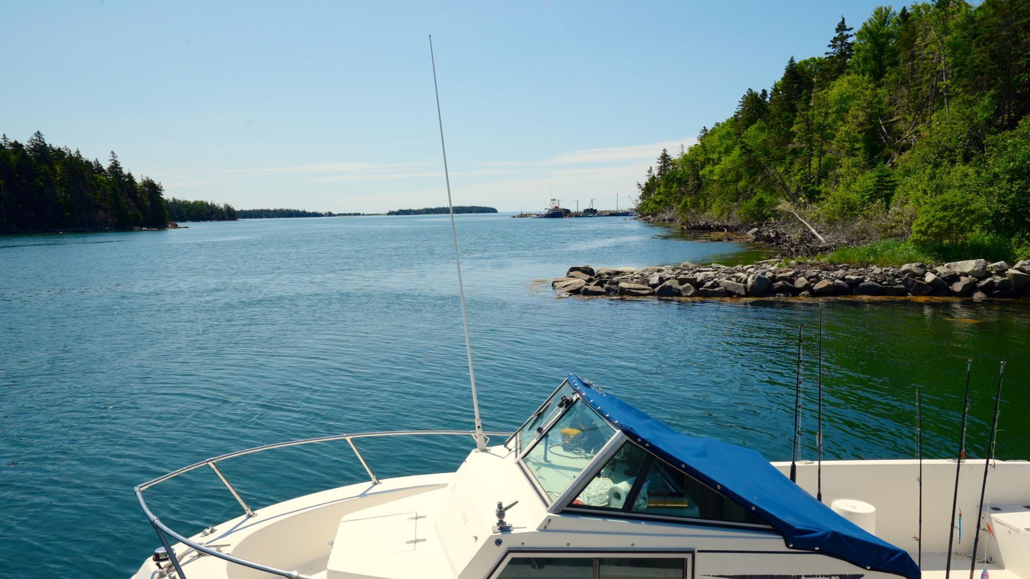 $1,290,000.00: 1043 Chemin Tittle Road, Surettes Island