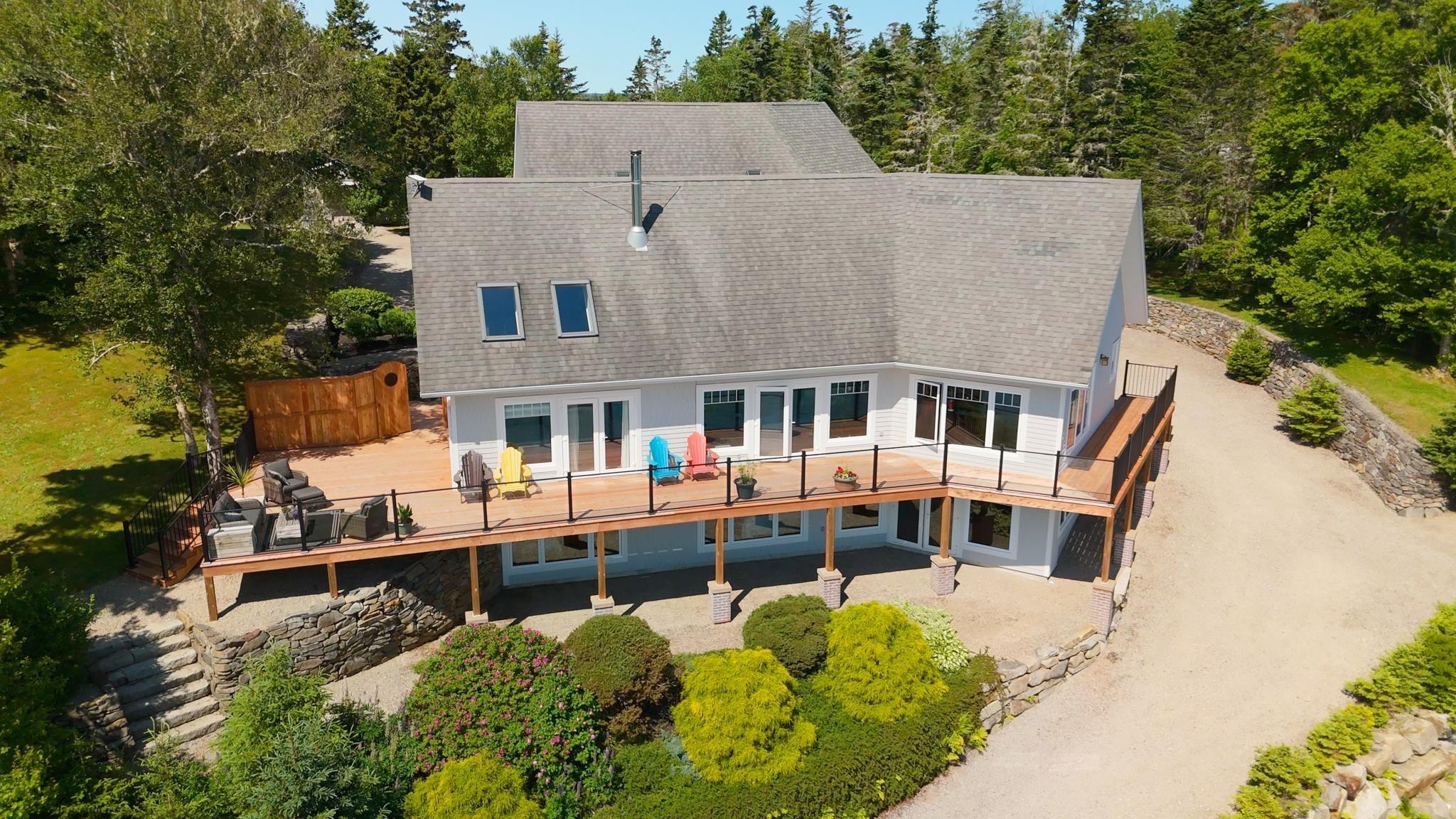$1,290,000.00: 1043 Chemin Tittle Road, Surettes Island