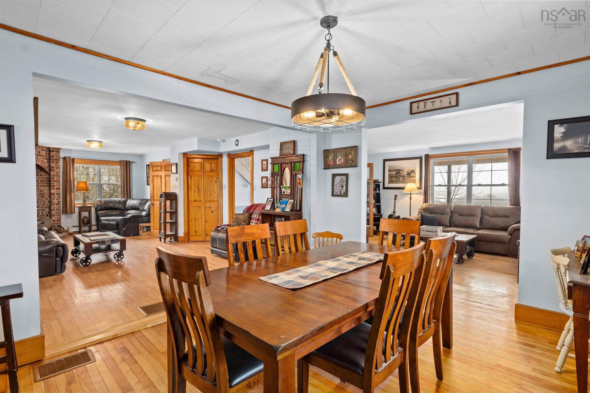 $699,900.00: 347 Nelson Hill Road, Milford