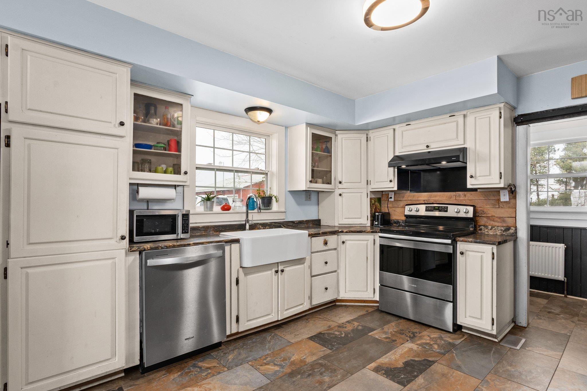 $699,900.00: 347 Nelson Hill Road, Milford