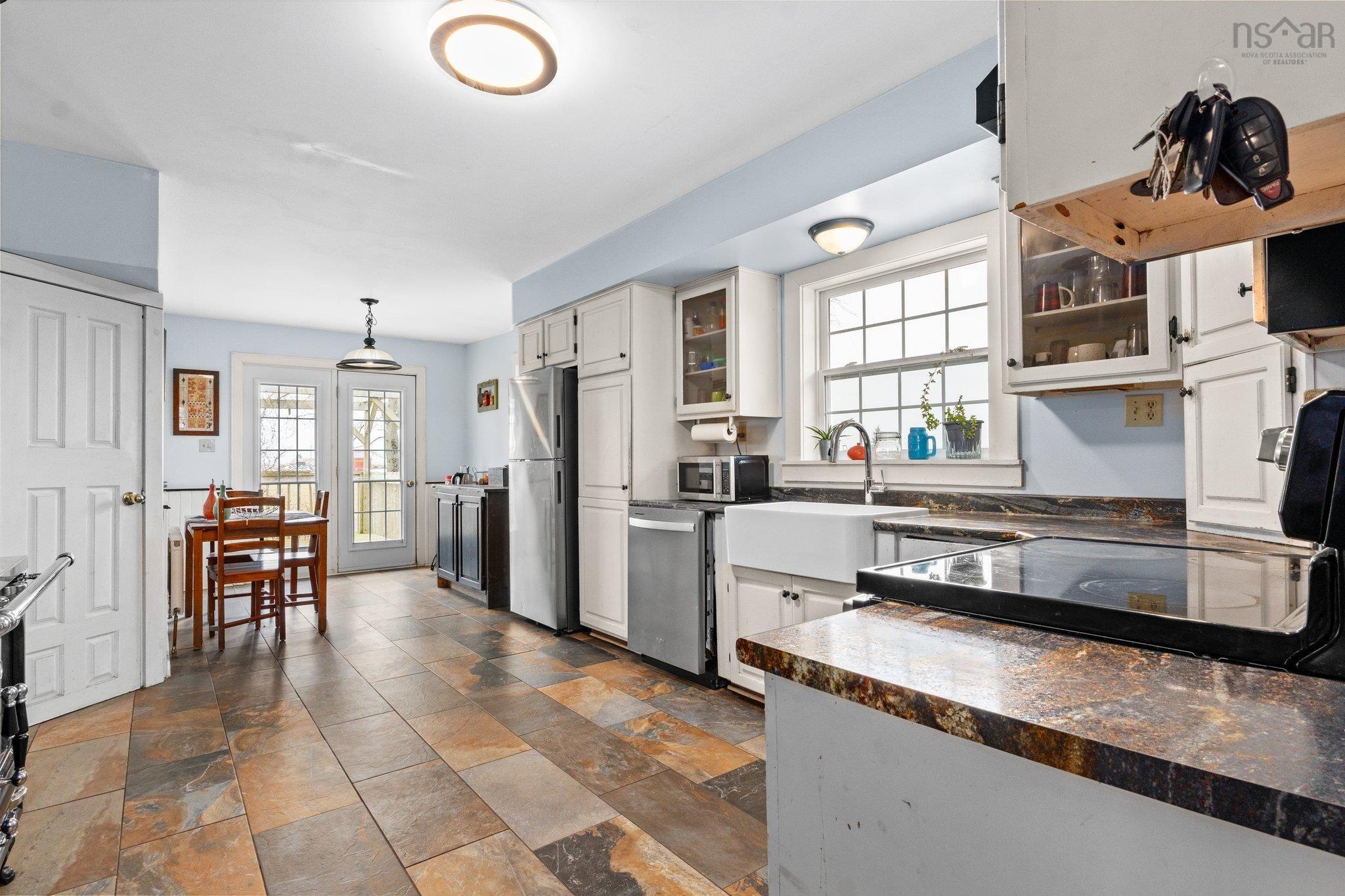 $699,900.00: 347 Nelson Hill Road, Milford