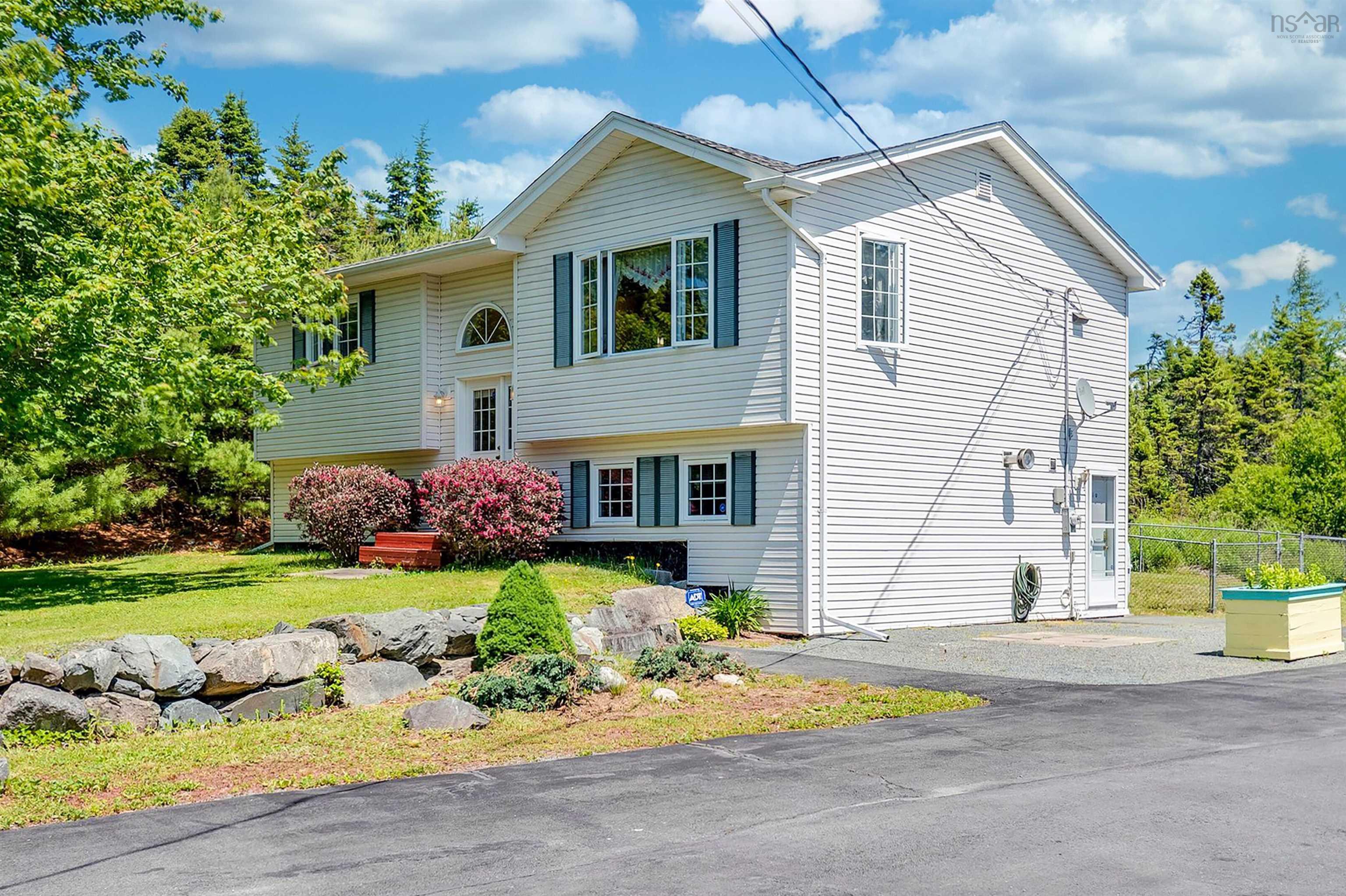 $475,000.00: 501 Ostrea Lake Road, Ostrea Lake
