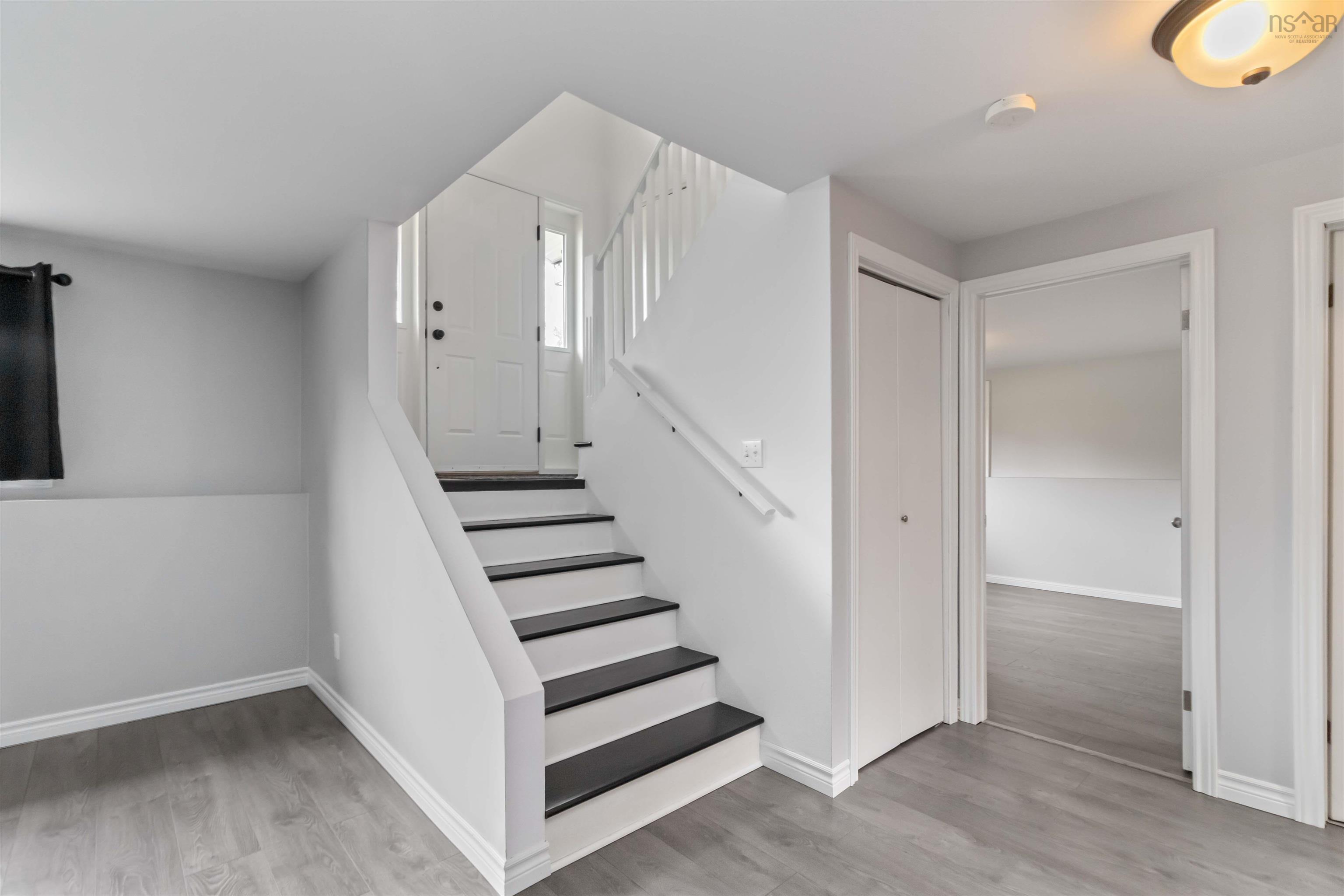 $479,900.00: 216 Cavalier Drive, Lower Sackville