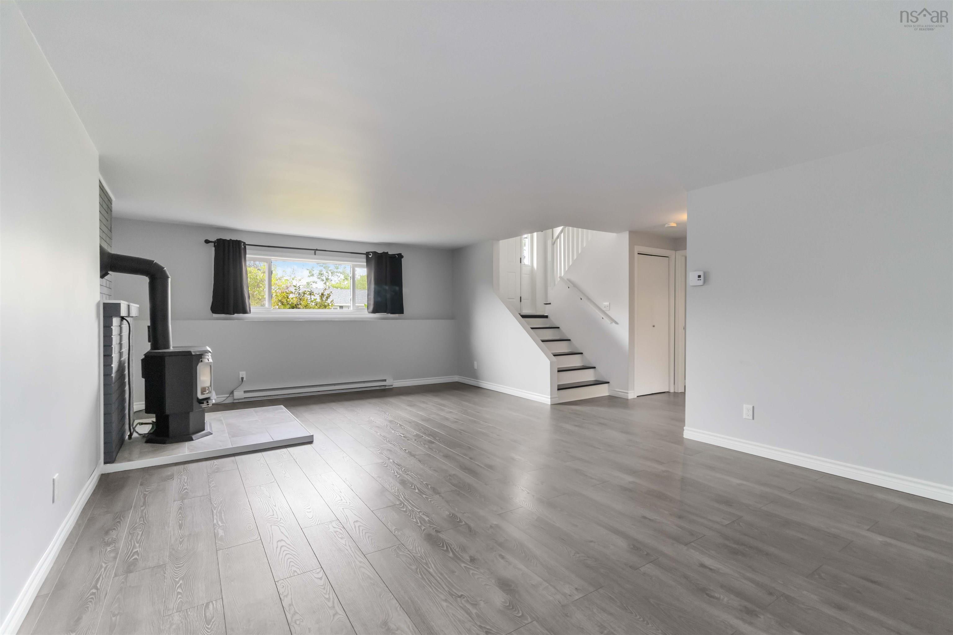$479,900.00: 216 Cavalier Drive, Lower Sackville
