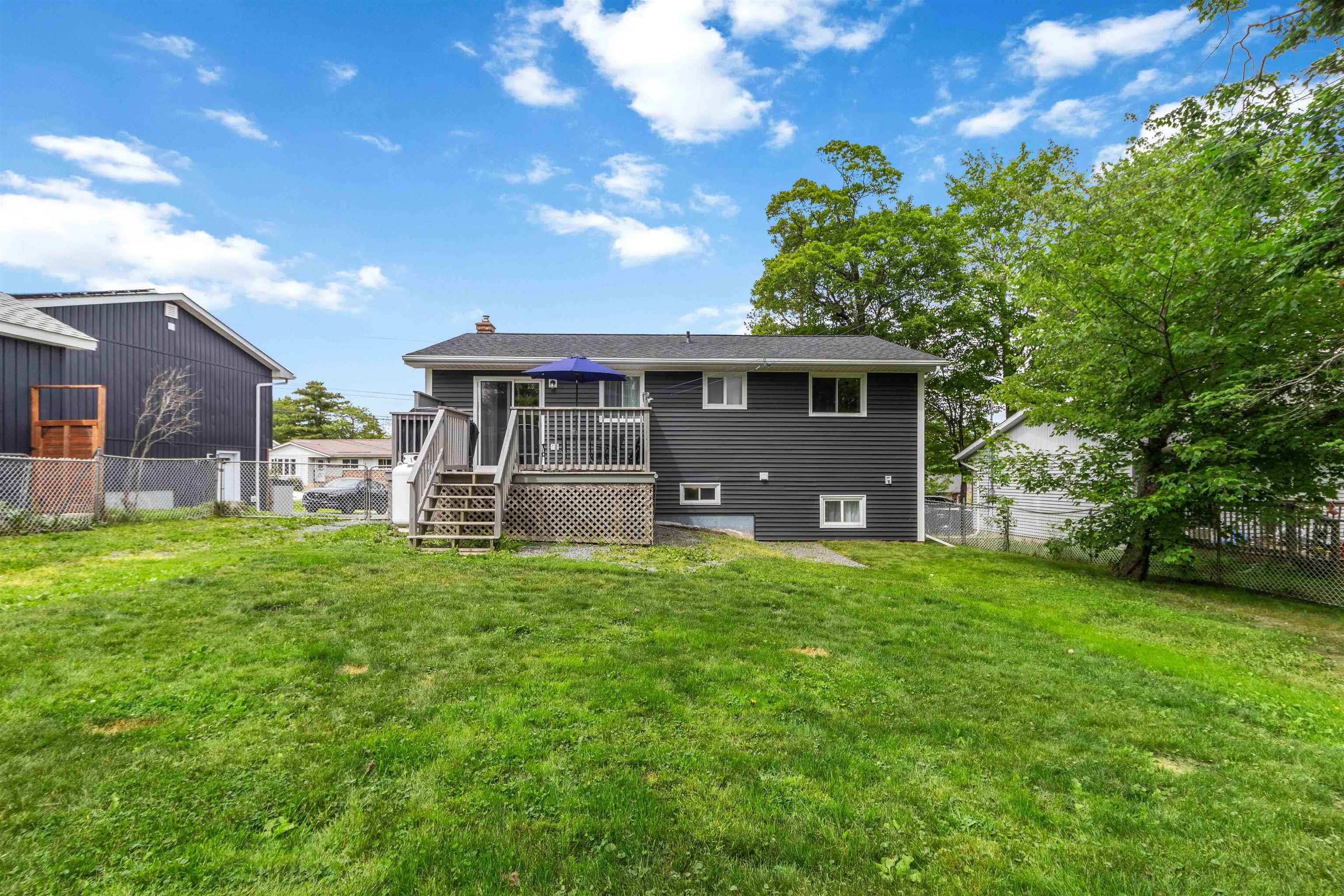 $479,900.00: 216 Cavalier Drive, Lower Sackville
