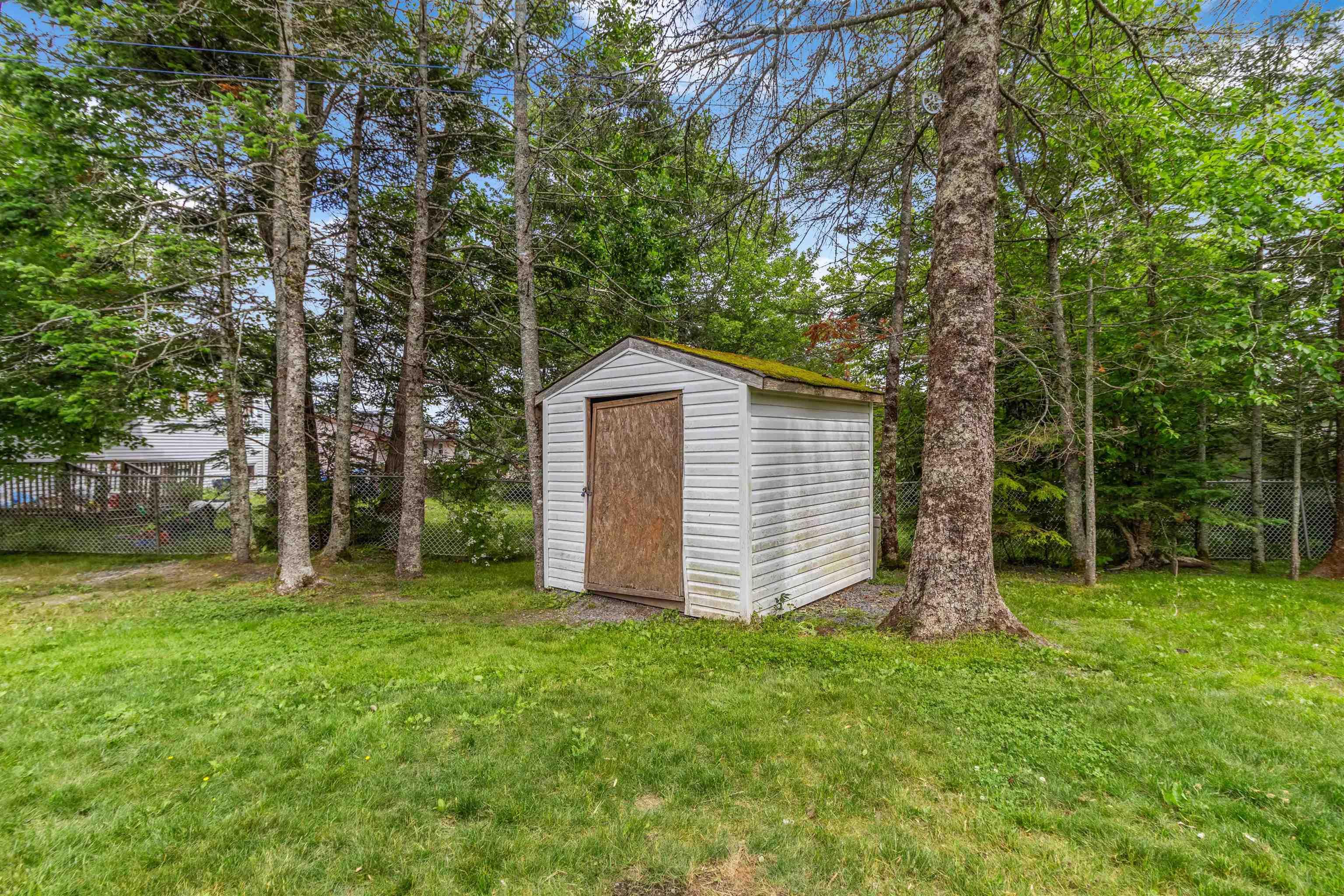 $479,900.00: 216 Cavalier Drive, Lower Sackville