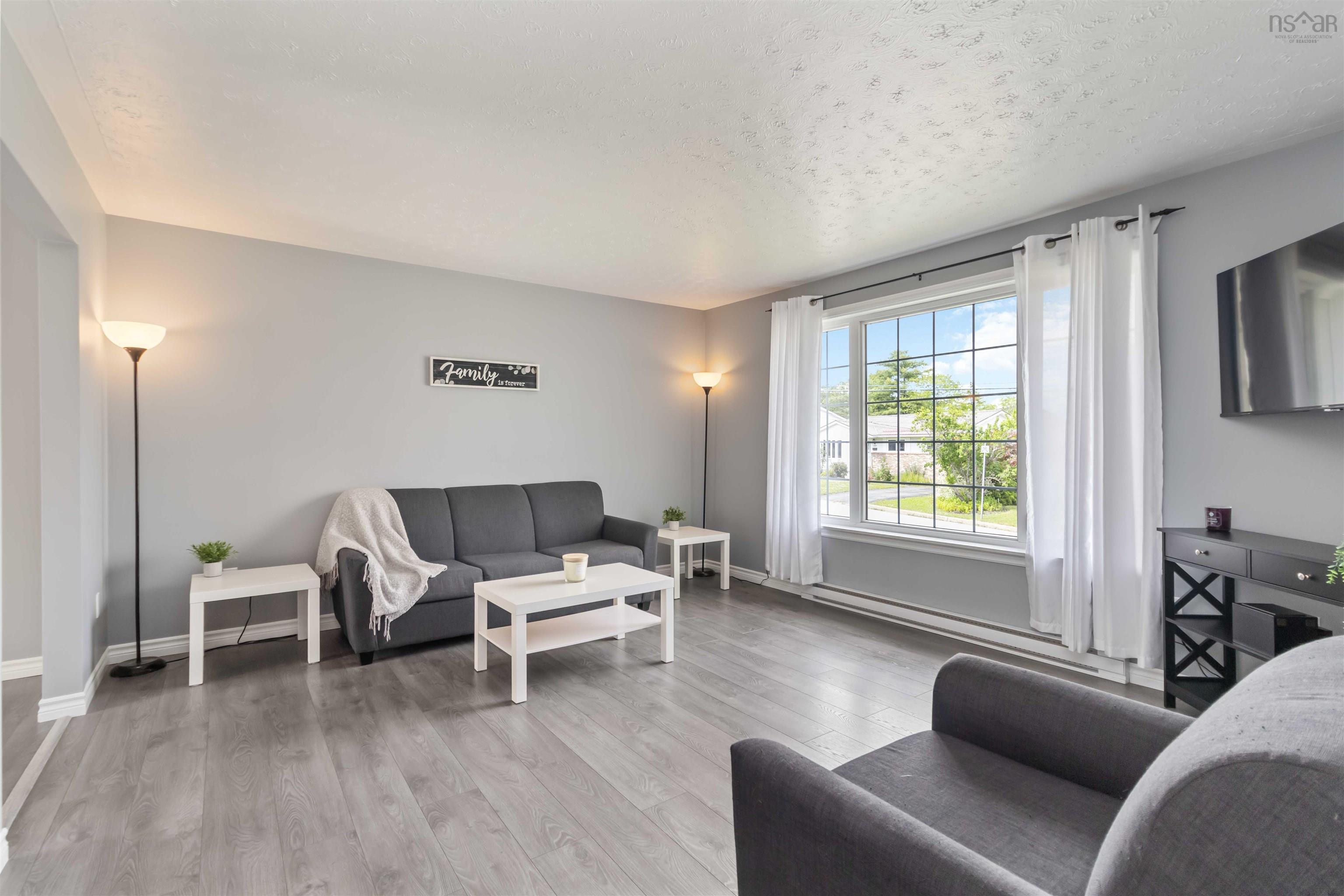 $479,900.00: 216 Cavalier Drive, Lower Sackville