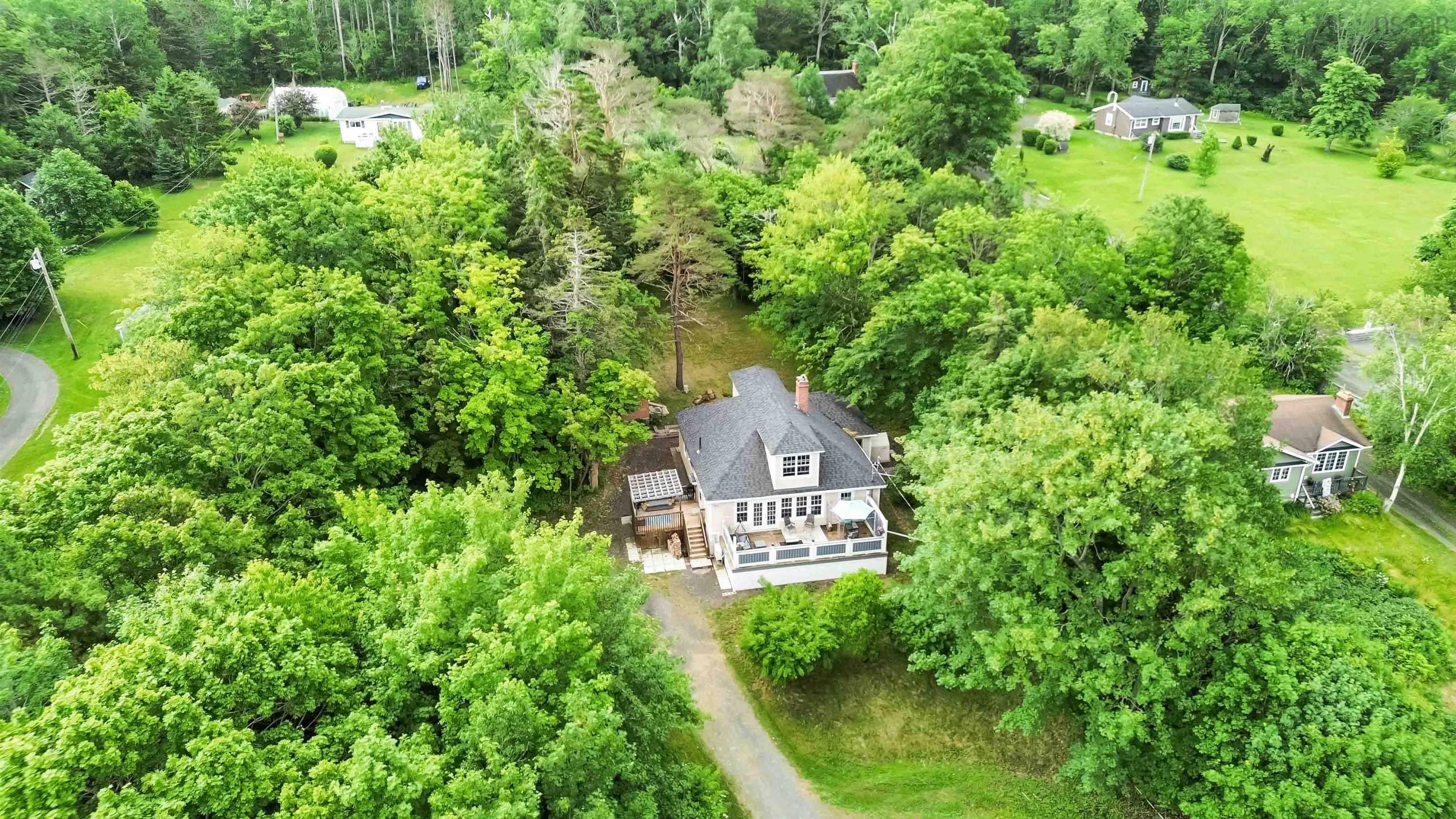 $409,000.00: 566 Highway 1, Smiths Cove
