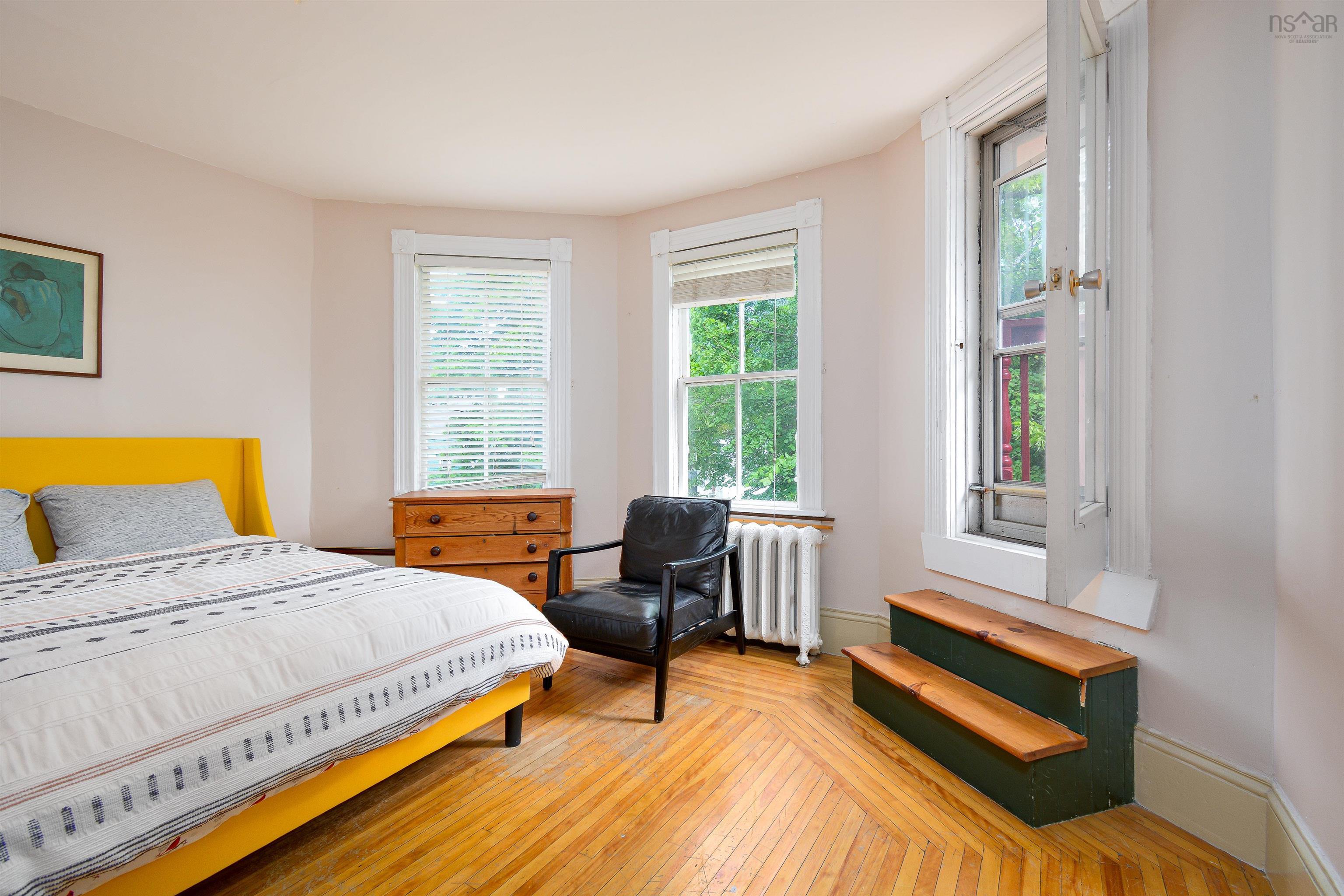 $420,000.00: 57 King Street, North Sydney