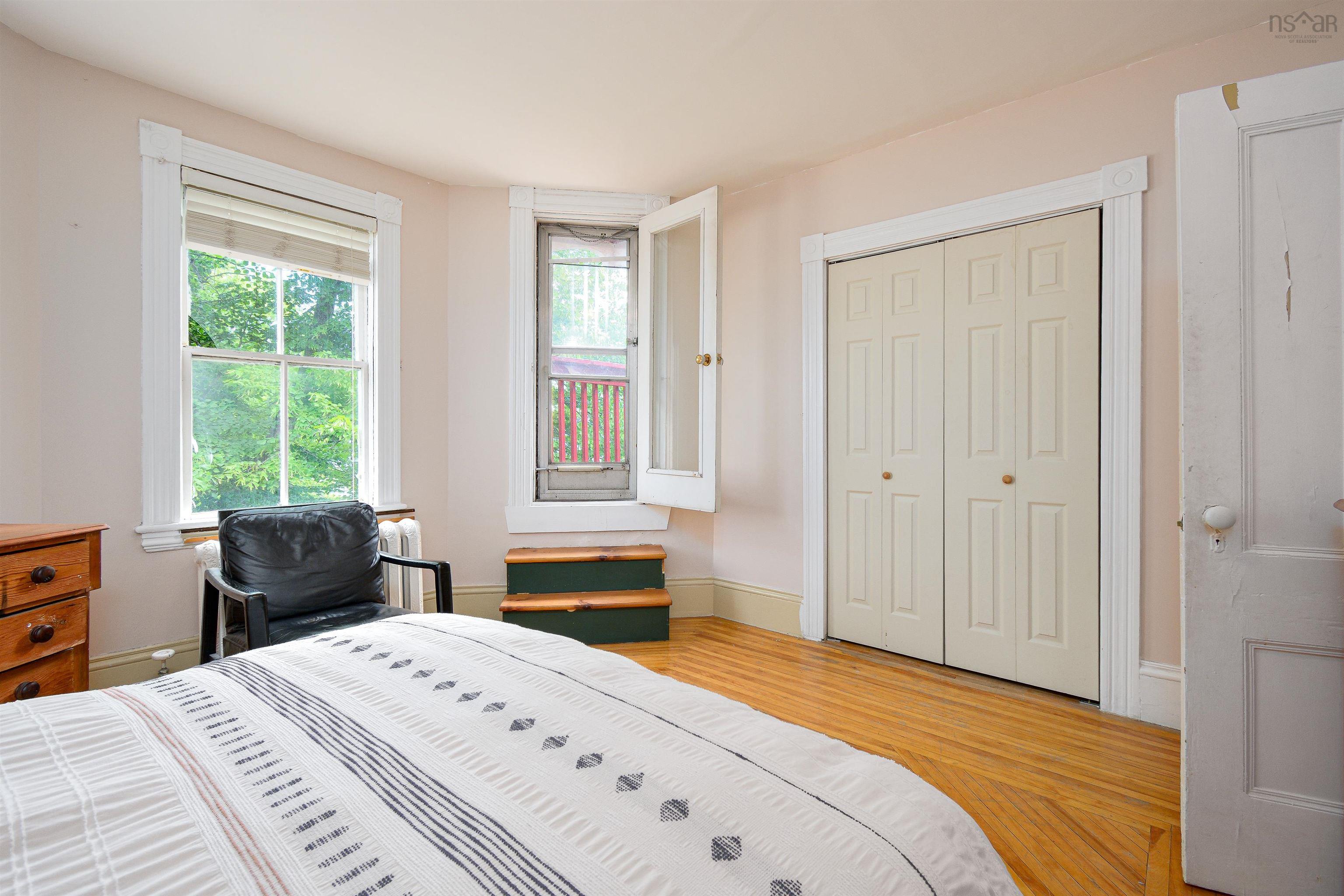 $420,000.00: 57 King Street, North Sydney