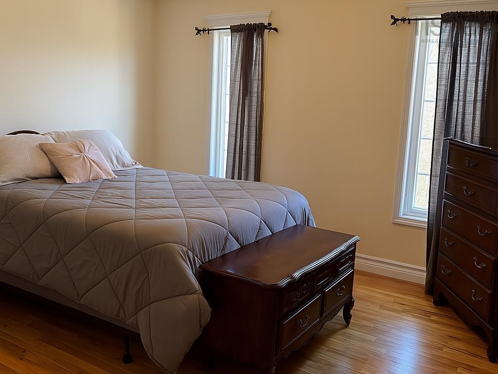 $825,000.00: 9 Haliburton Crescent, Stillwater Lake
