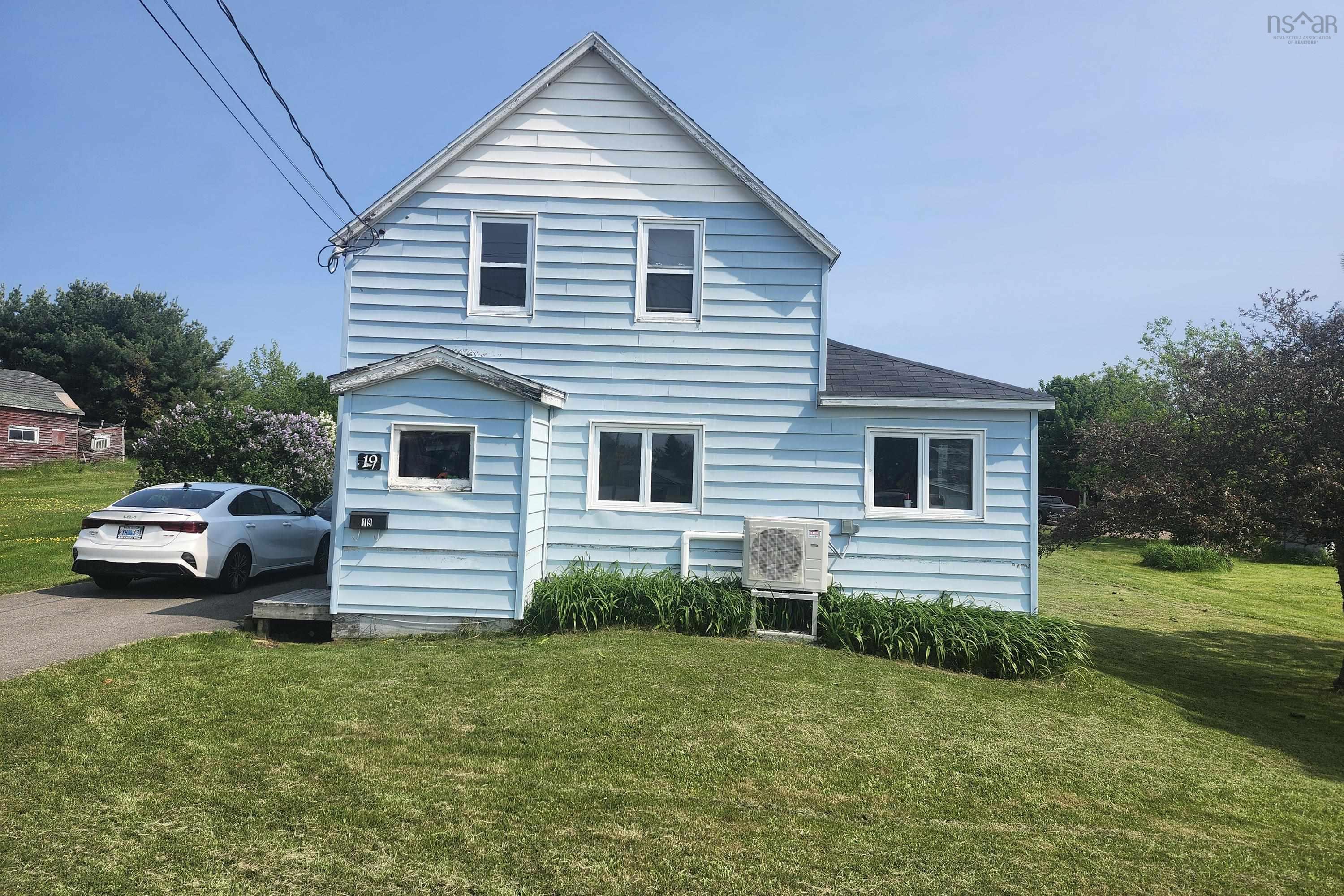 19 Ottawa Avenue, Amherst, NS (MLS 202516551)