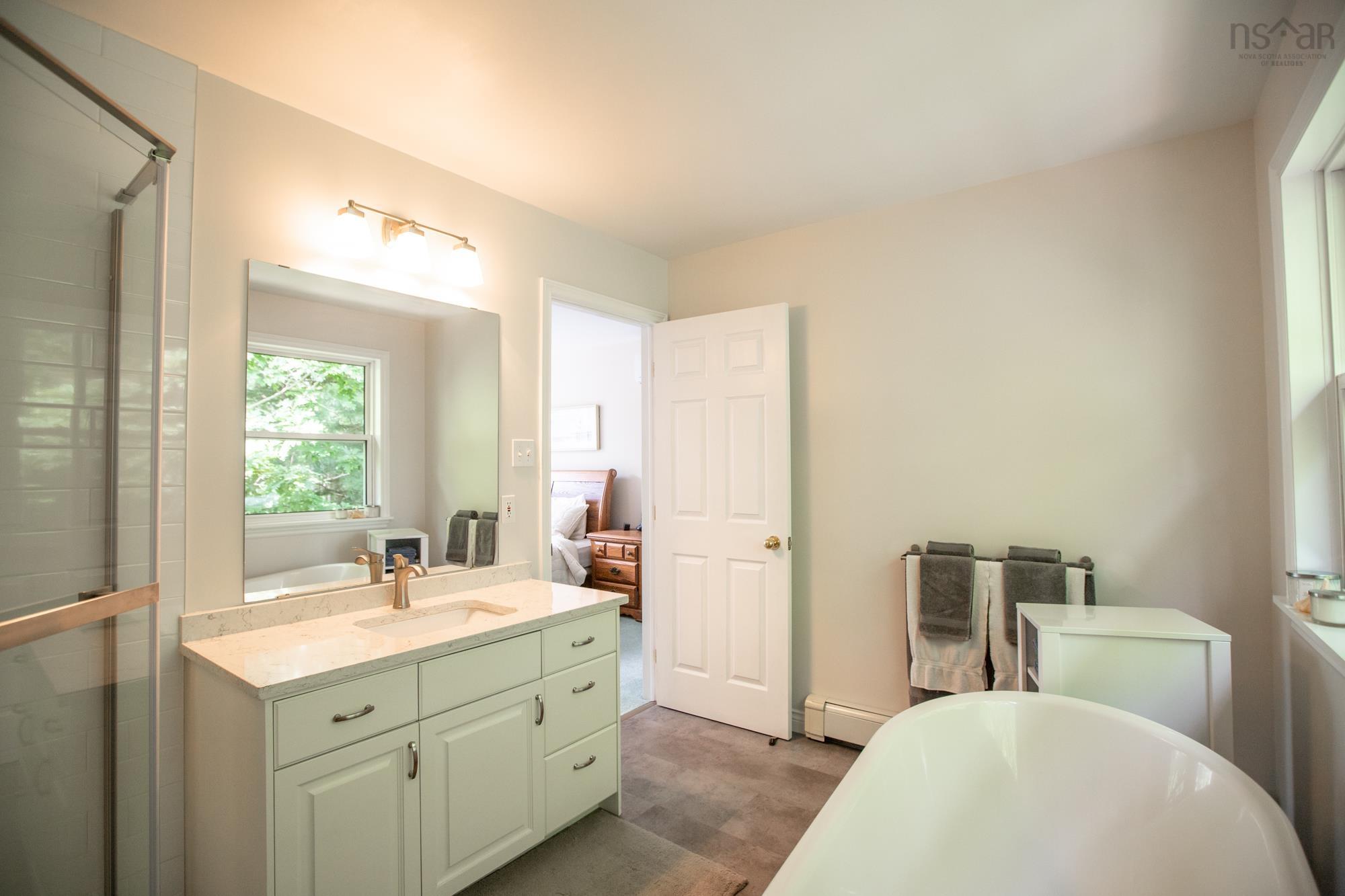 $749,000.00: 48 Laura Lee Lane, Lower Sackville