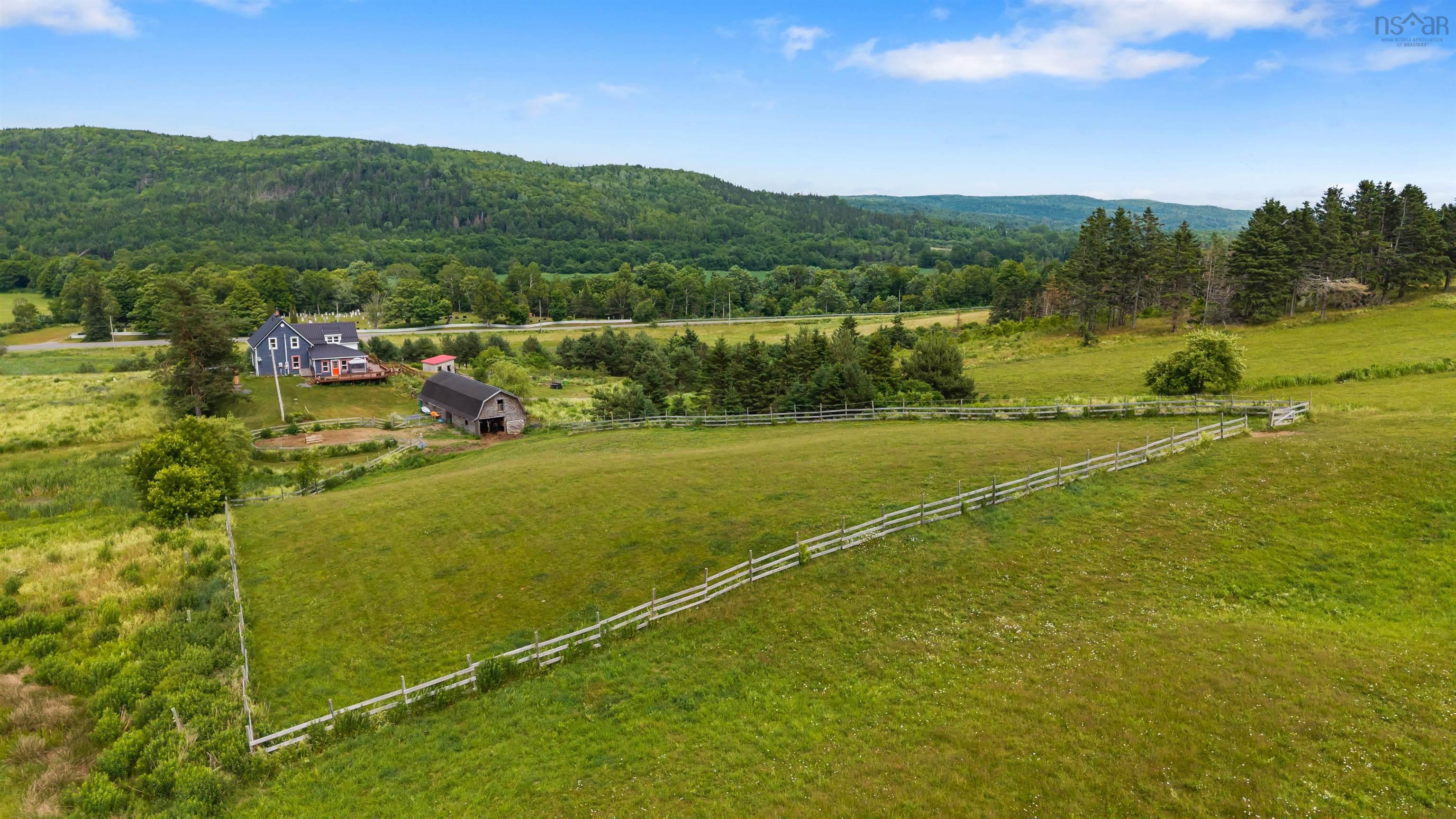$549,900.00: 3925 East River West Side Road, Bridgeville