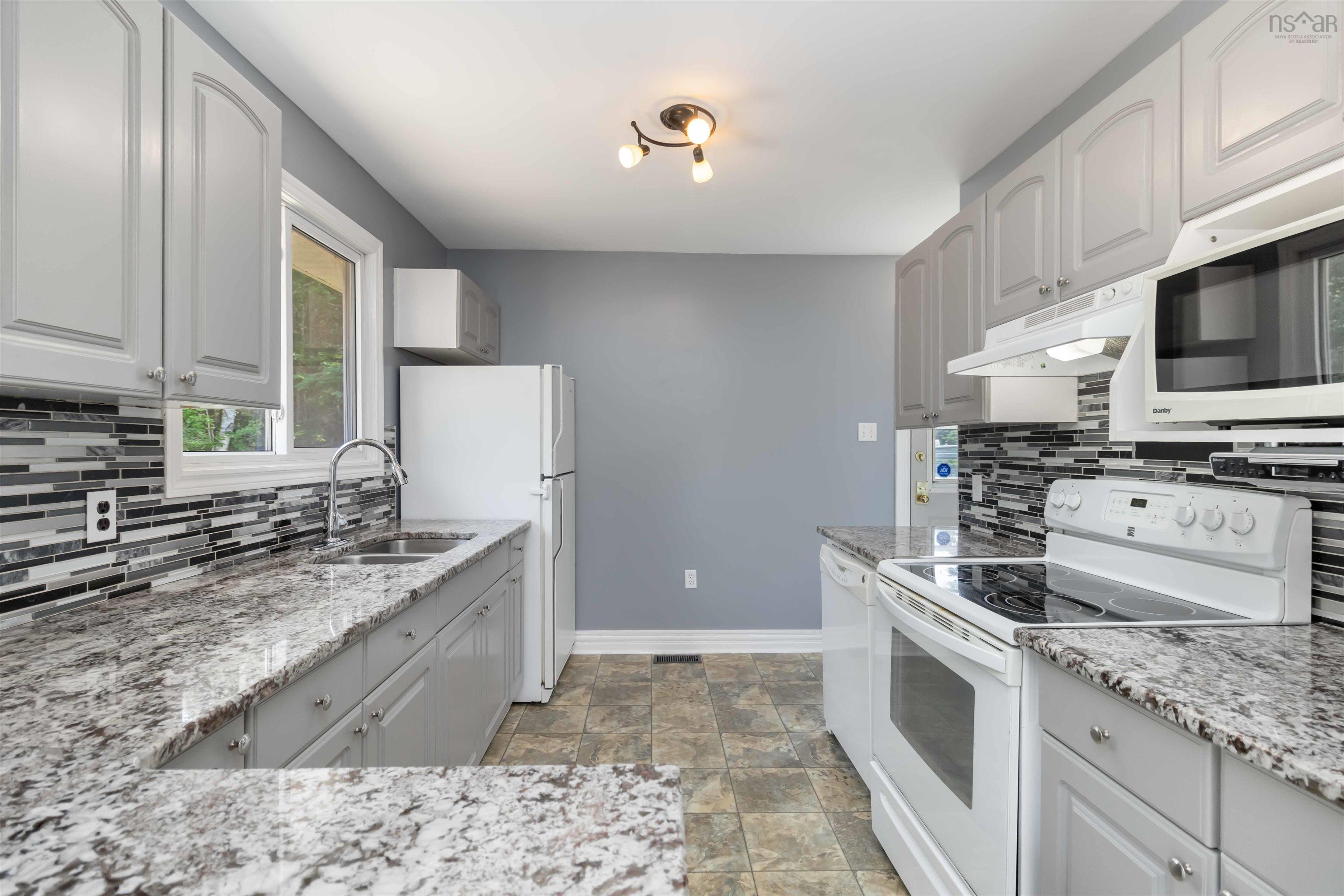 $479,900.00: 40 Parkcrest Drive, Lawrencetown