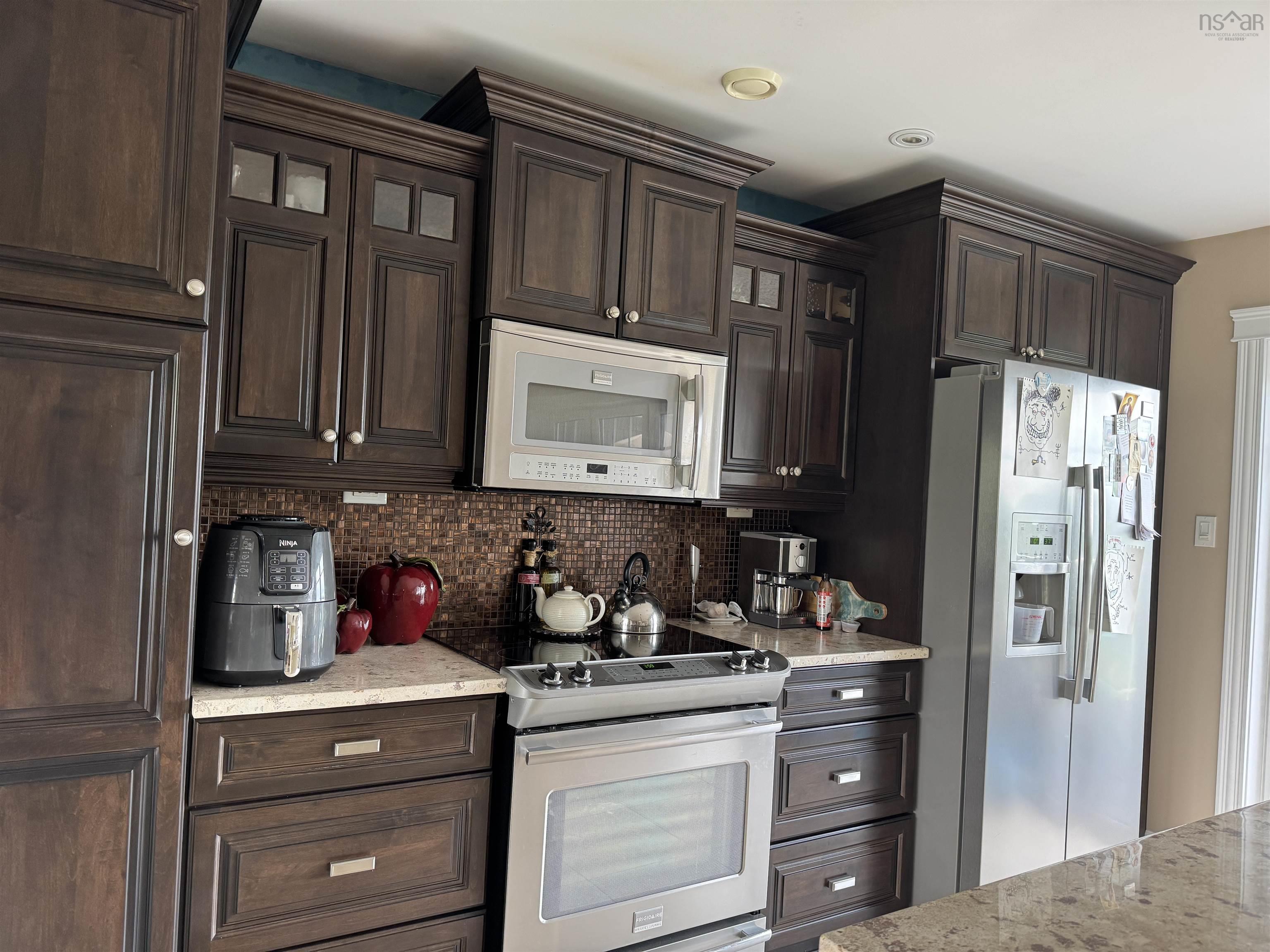 $649,000.00: 186 Point Aconi, Bras D