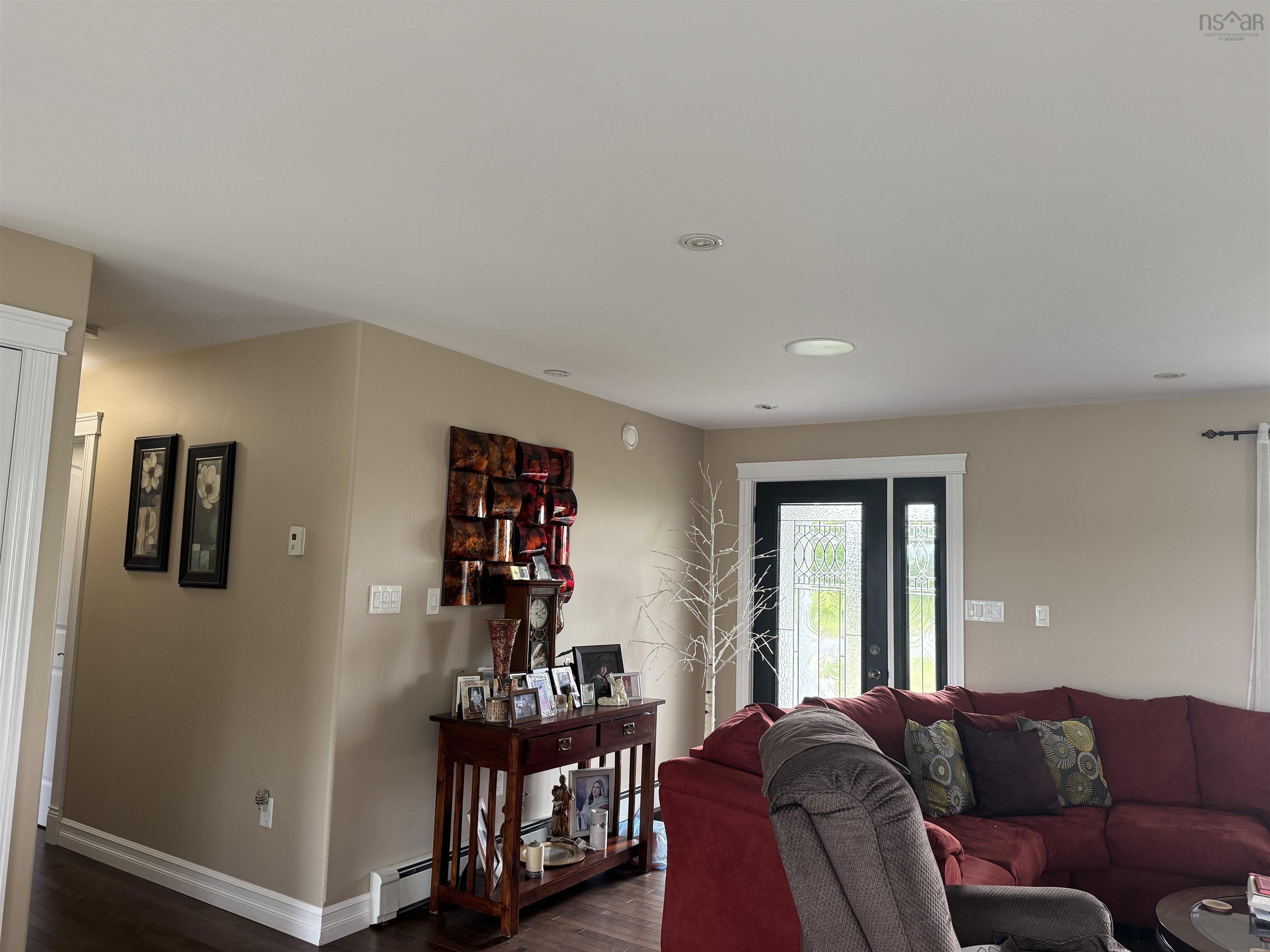 $649,000.00: 186 Point Aconi, Bras D