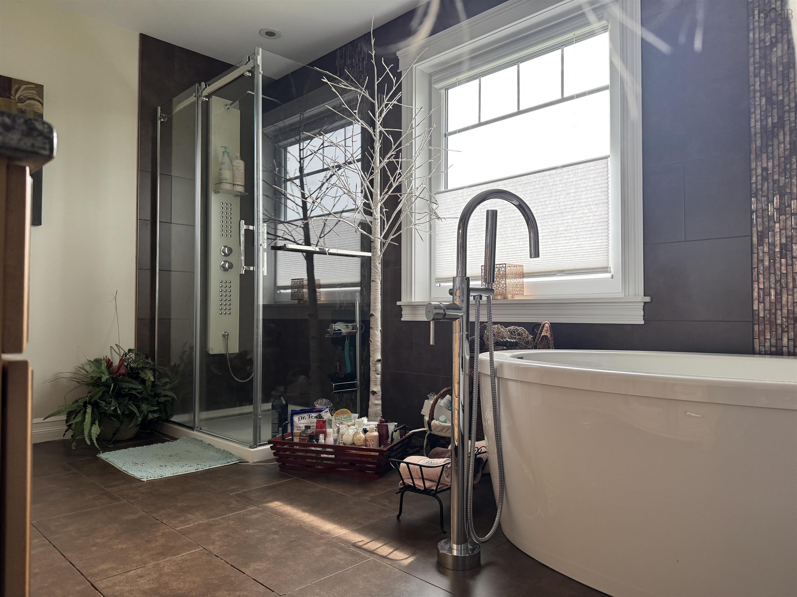 $649,000.00: 186 Point Aconi, Bras D