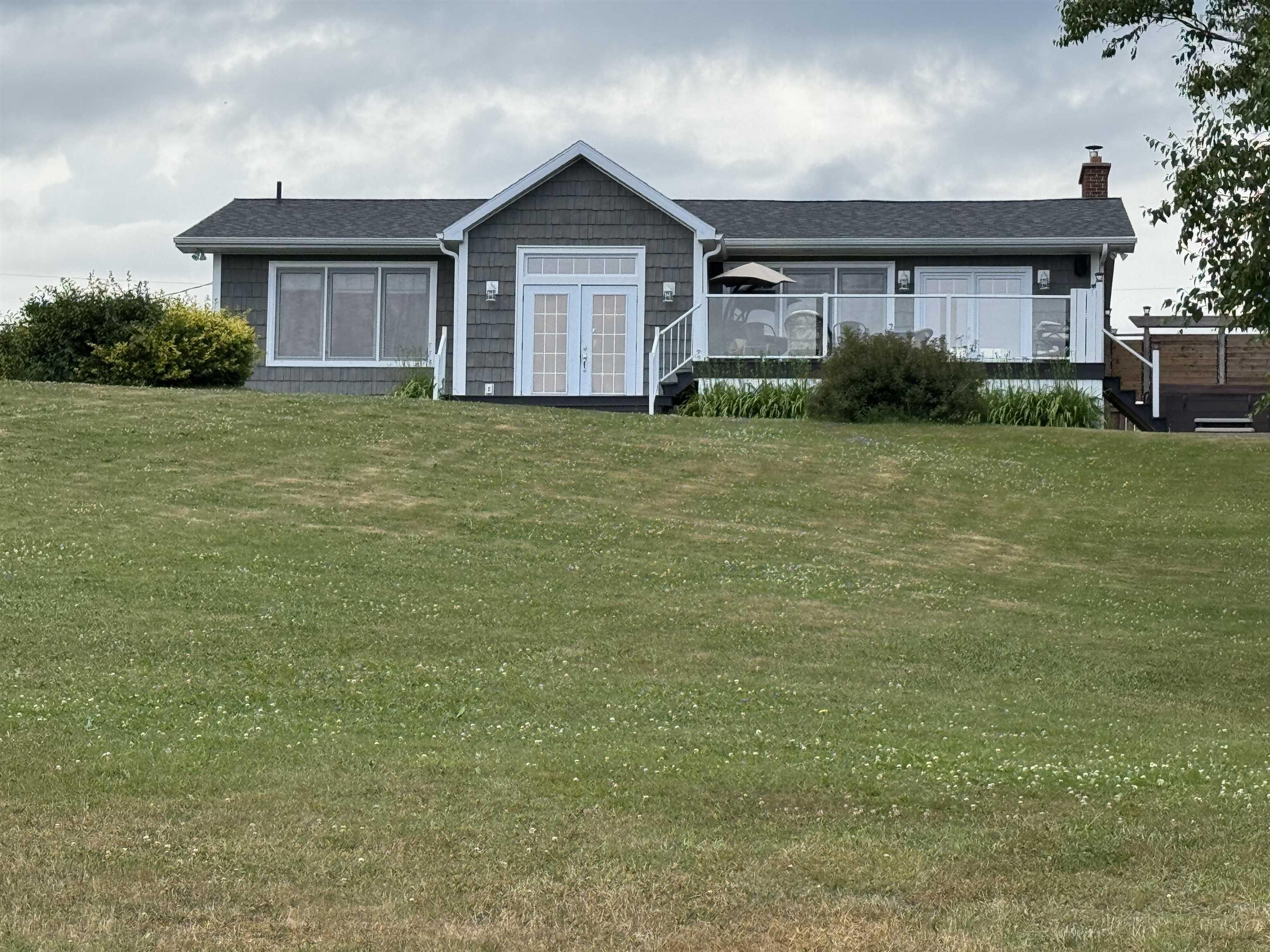 $649,000.00: 186 Point Aconi, Bras D