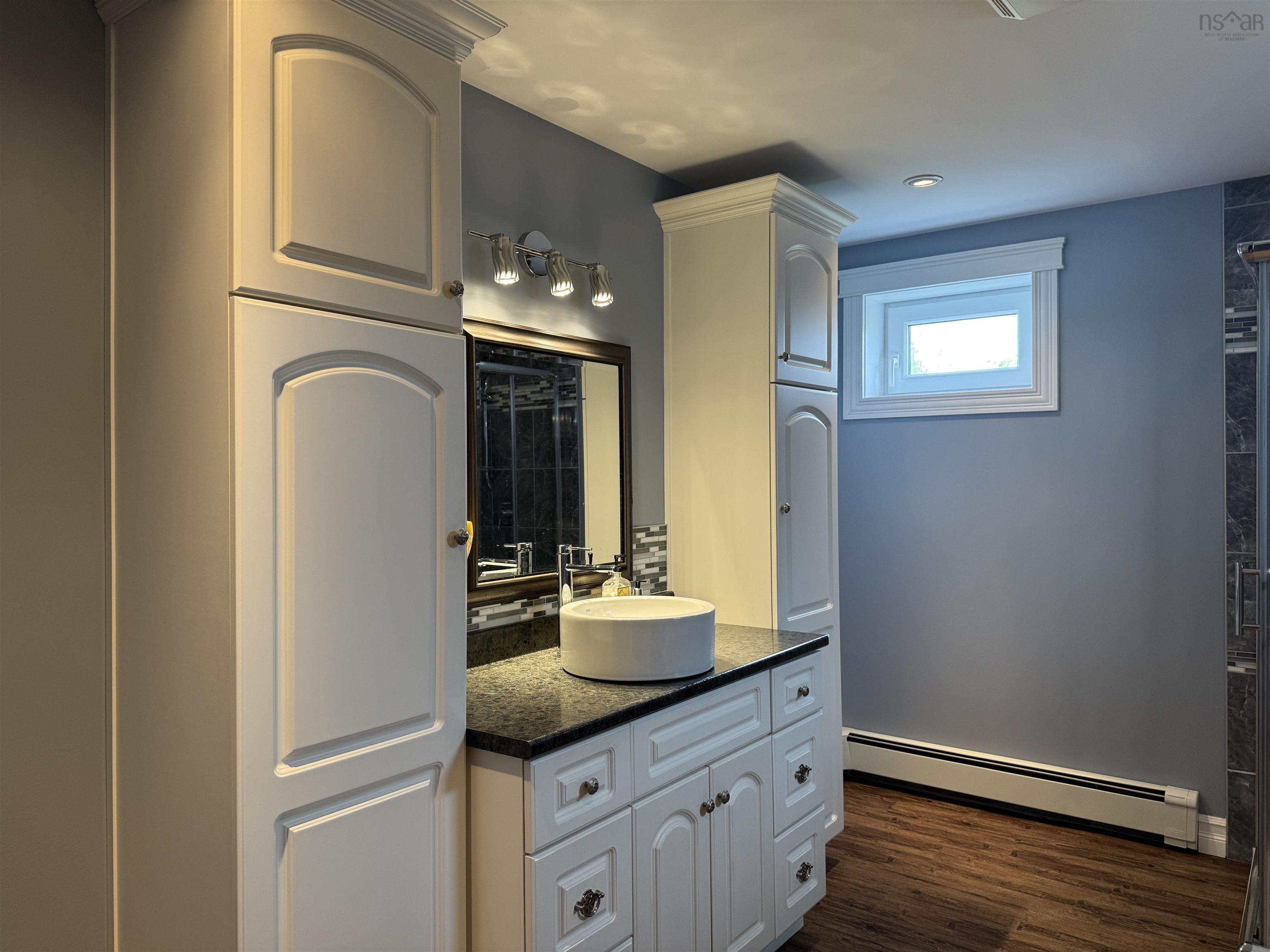 $649,000.00: 186 Point Aconi, Bras D
