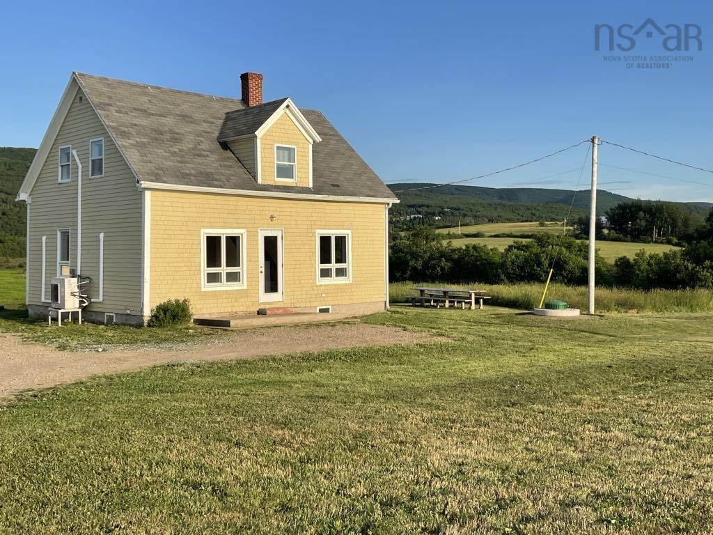 $308,000.00: 84 5308 Road, St. Joseph du Moine
