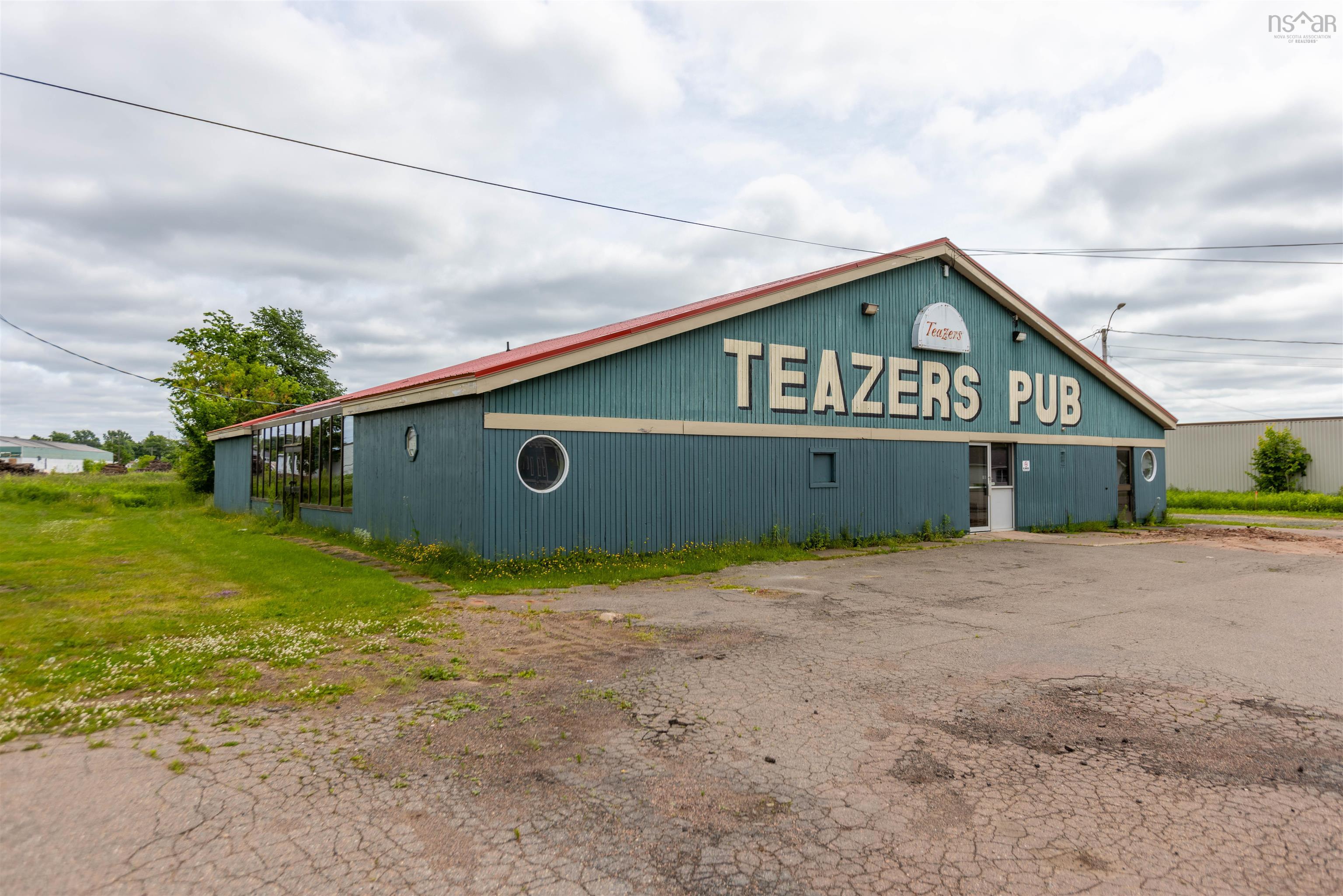 $499,900.00: 10 Gerard Avenue, Amherst