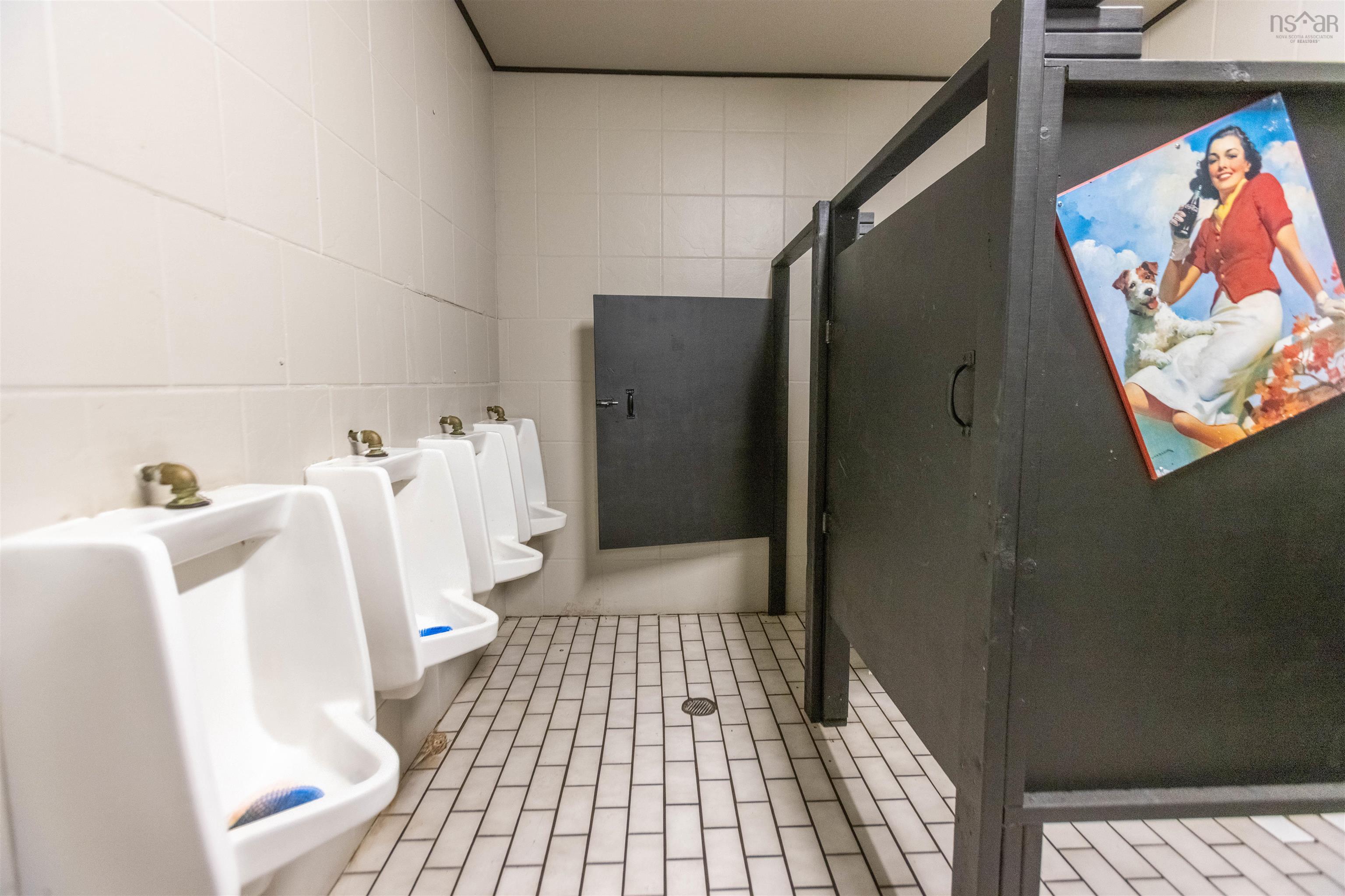 $499,900.00: 10 Gerard Avenue, Amherst