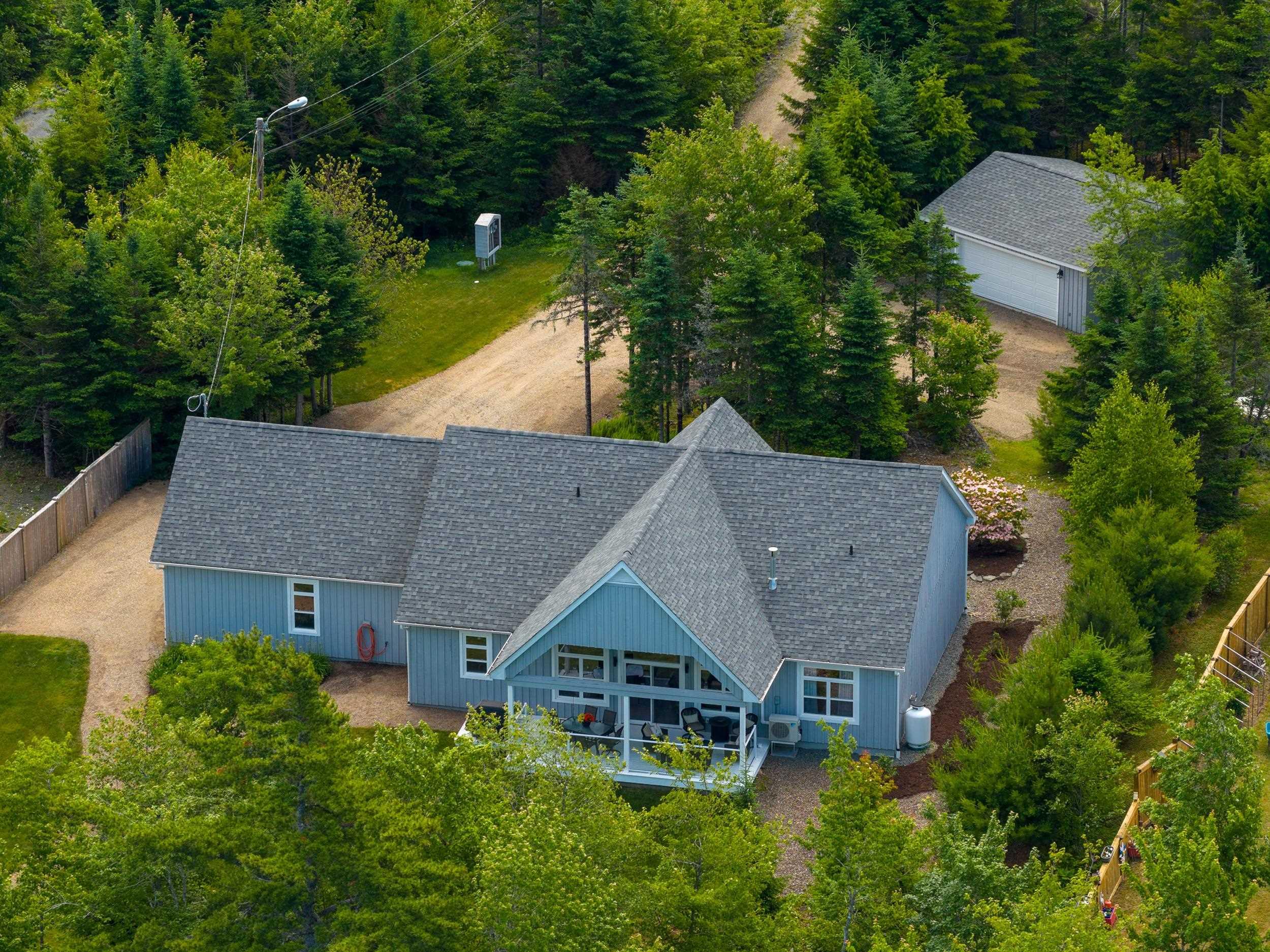 $1,100,000.00: 94 Heritage Way, East Uniacke
