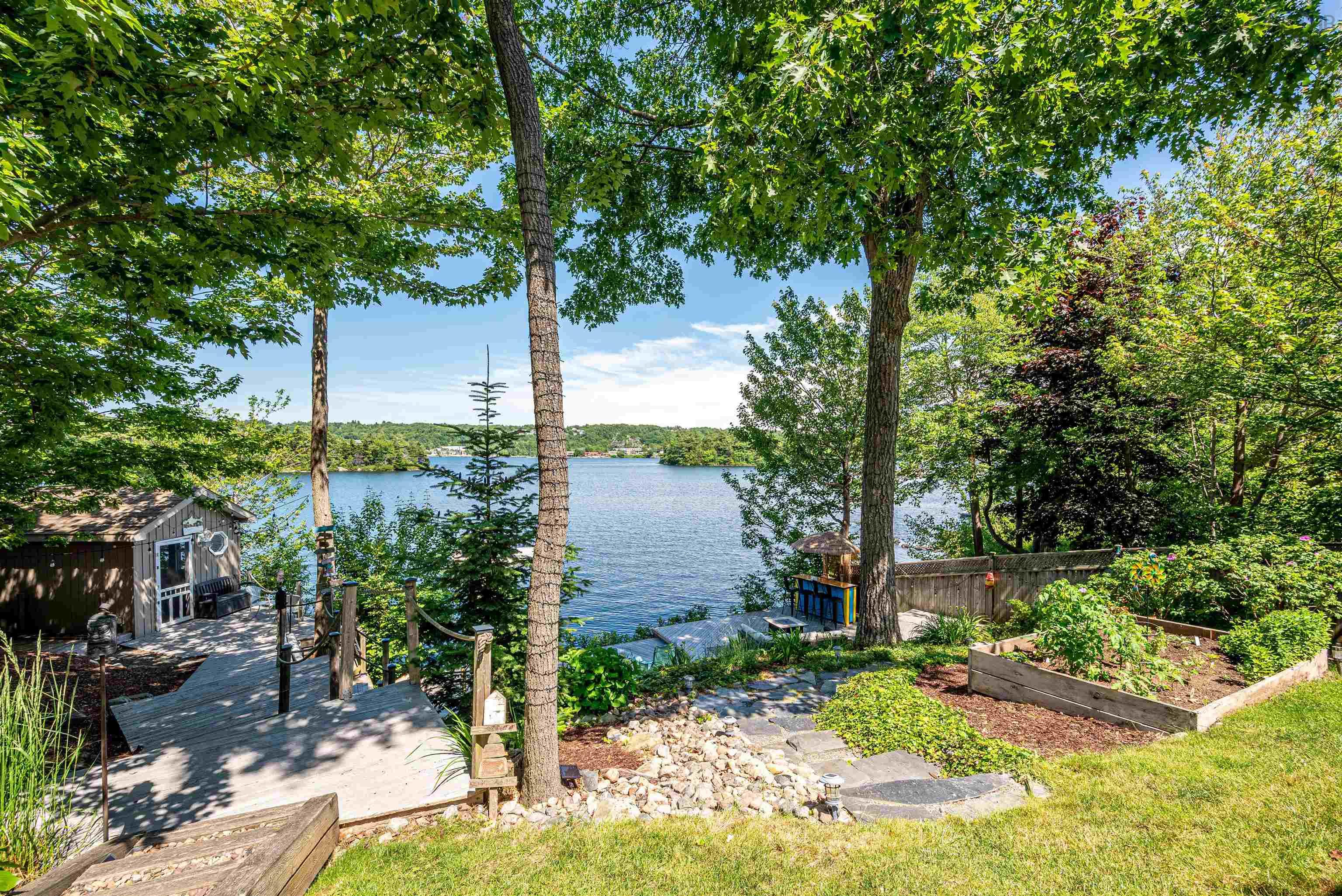 $1,999,000.00: 73 Lakeshore Park Terrace, Dartmouth