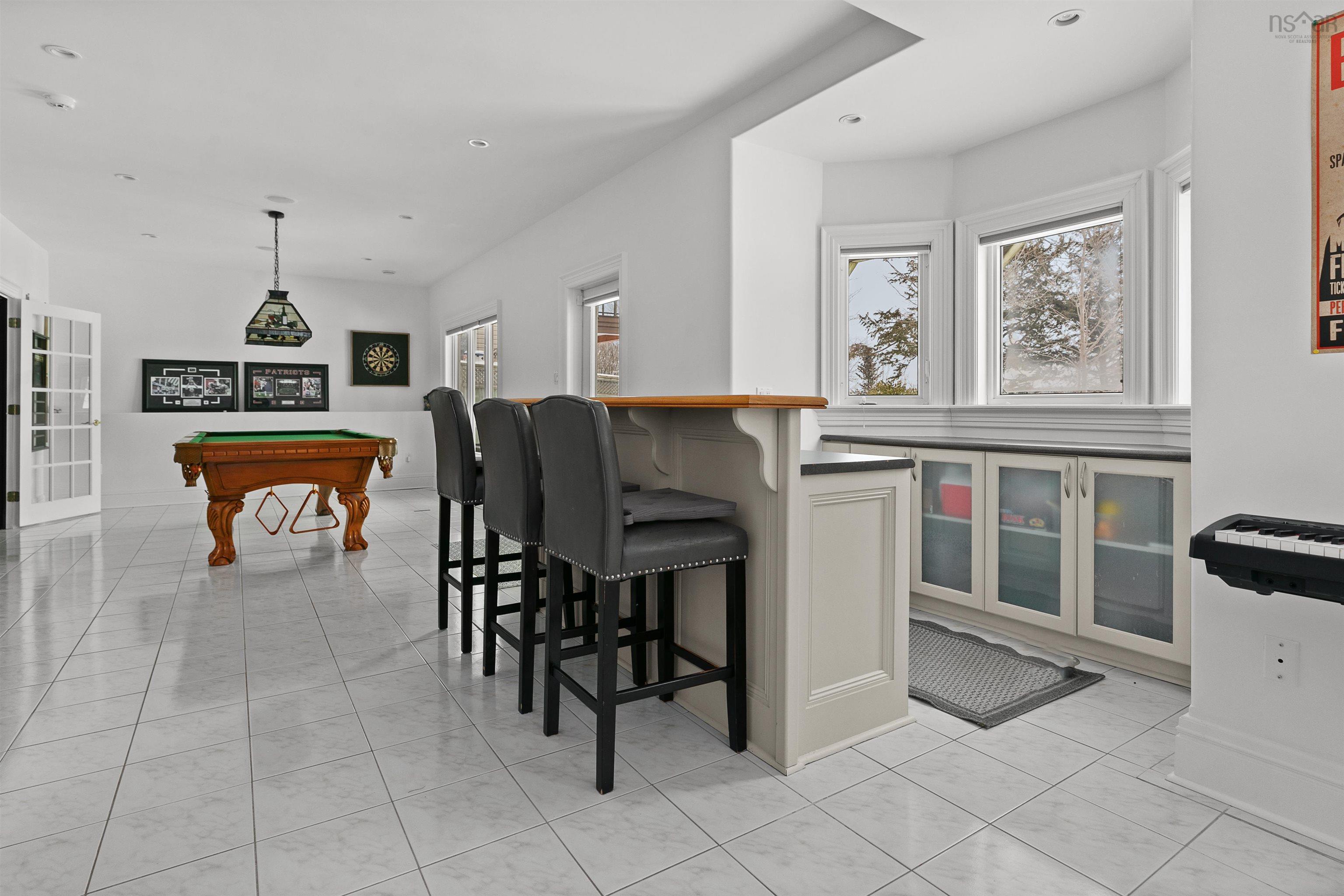 $1,999,000.00: 73 Lakeshore Park Terrace, Dartmouth