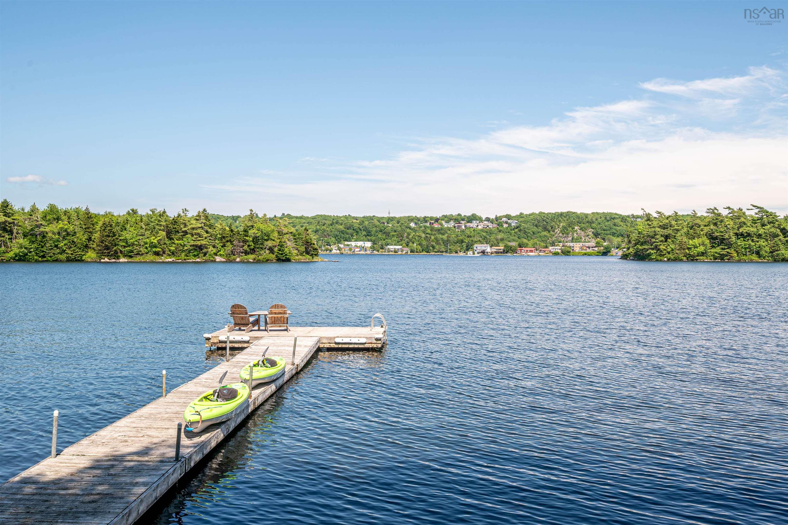 $1,999,000.00: 73 Lakeshore Park Terrace, Dartmouth