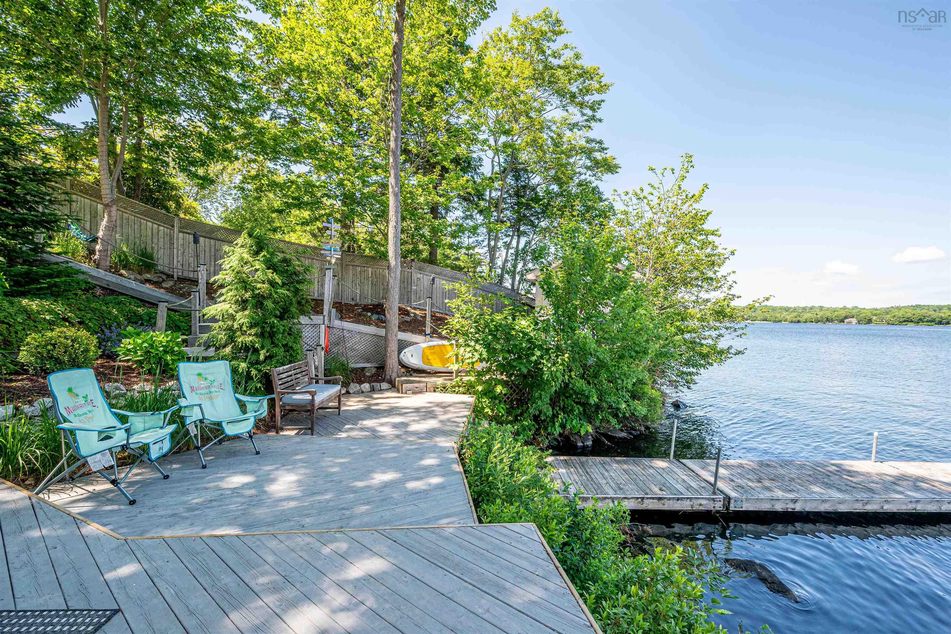 $1,999,000.00: 73 Lakeshore Park Terrace, Dartmouth