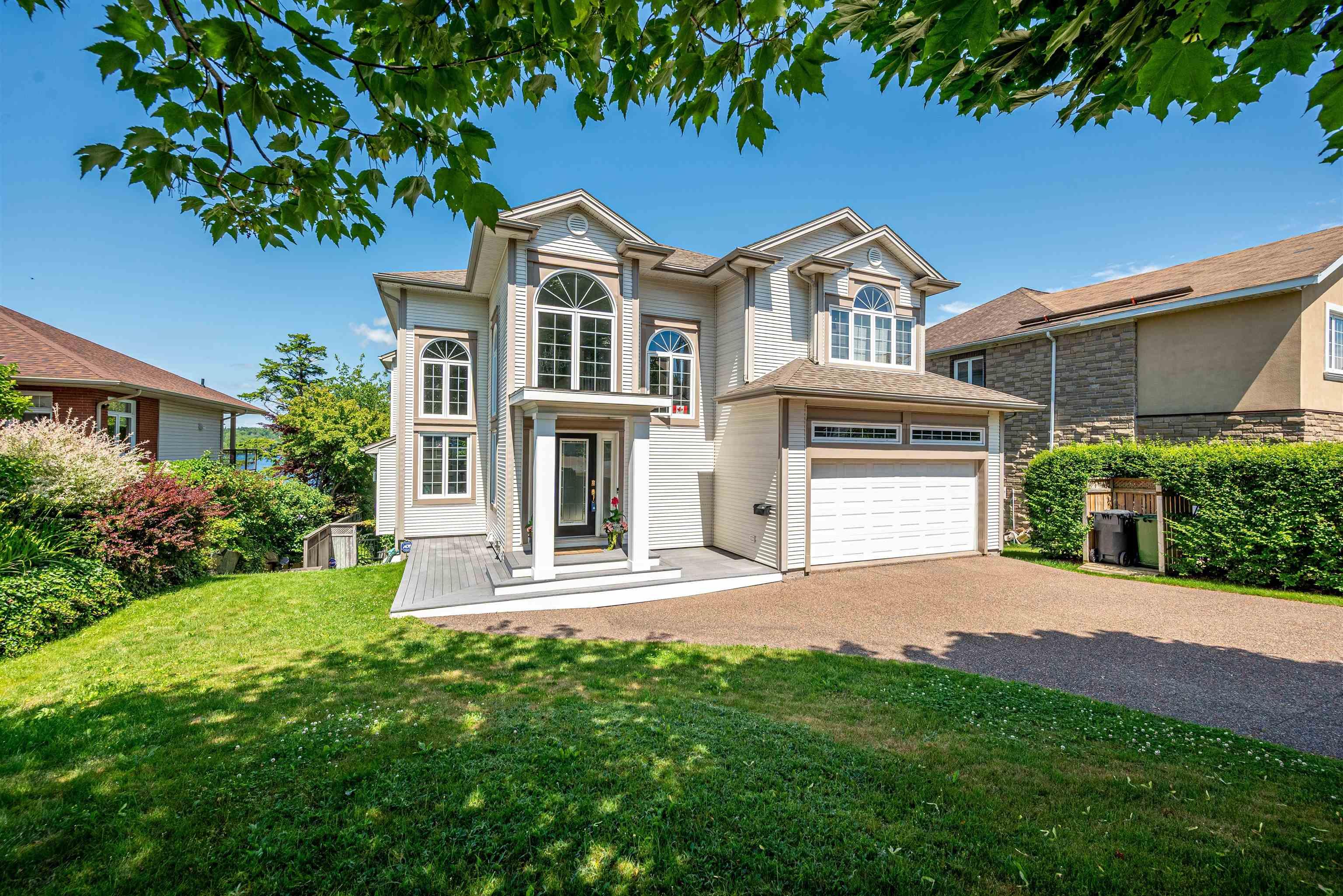 $1,999,000.00: 73 Lakeshore Park Terrace, Dartmouth